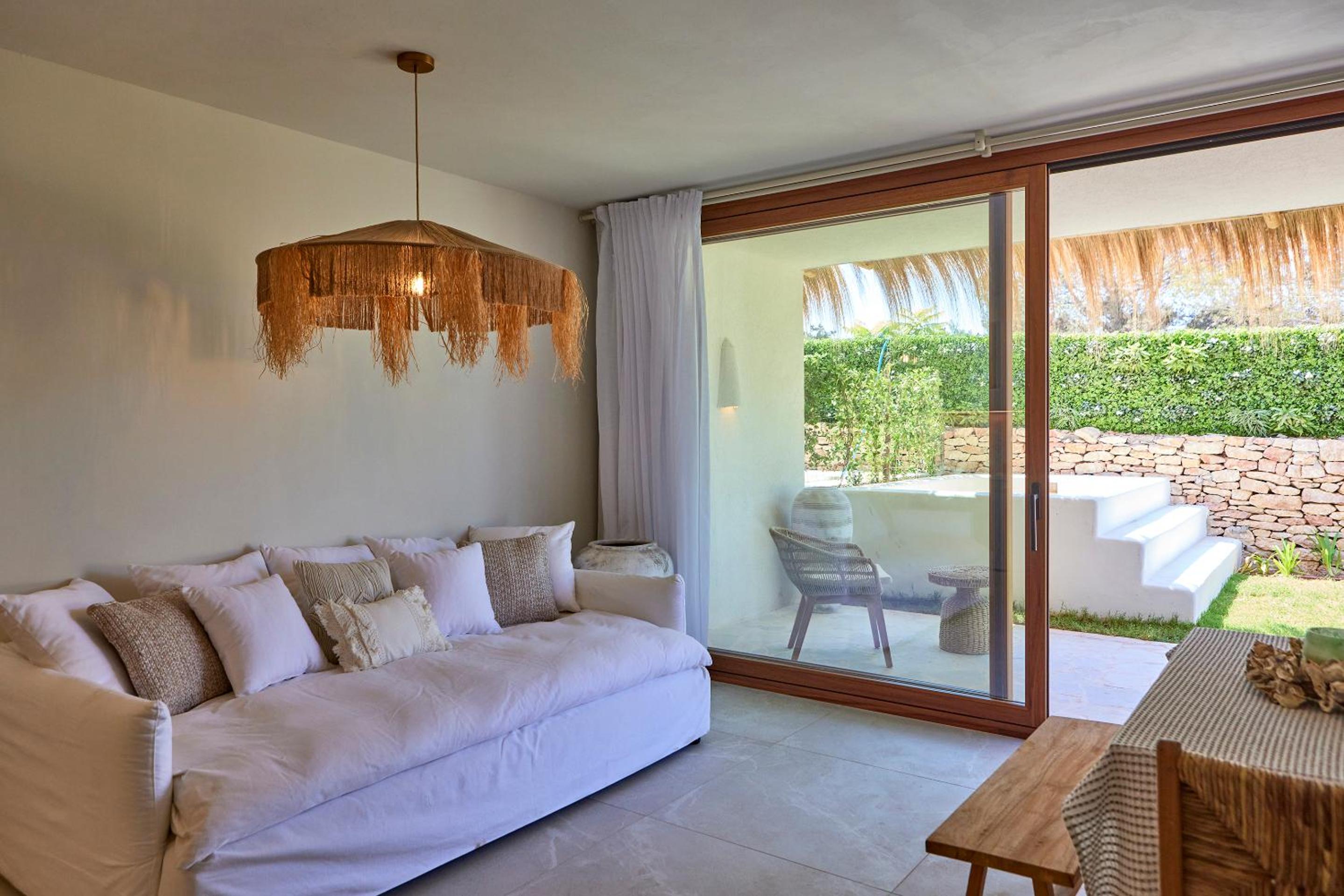 Pool Garden Suite - Photo 15