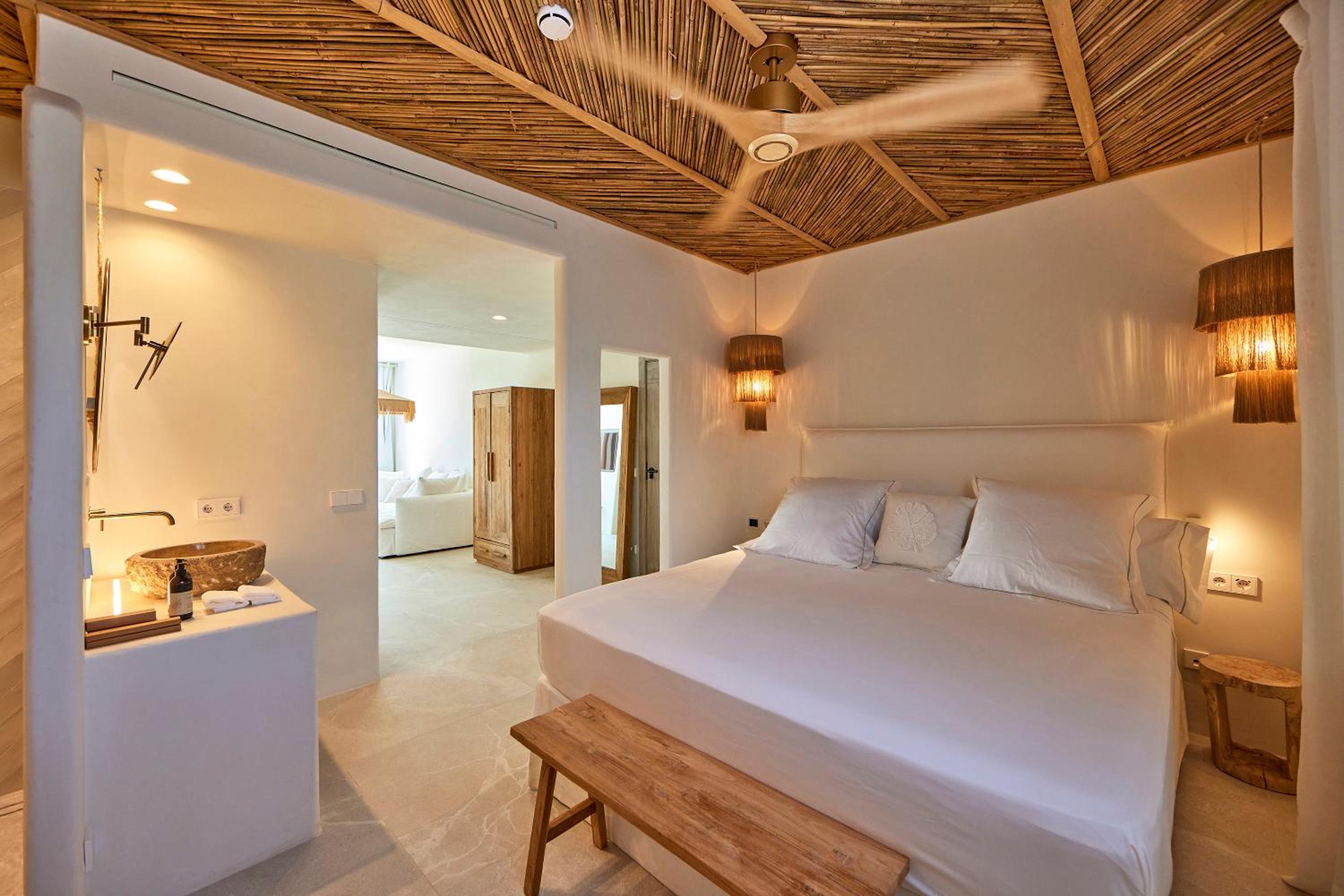 Sky Suite - Photo 1