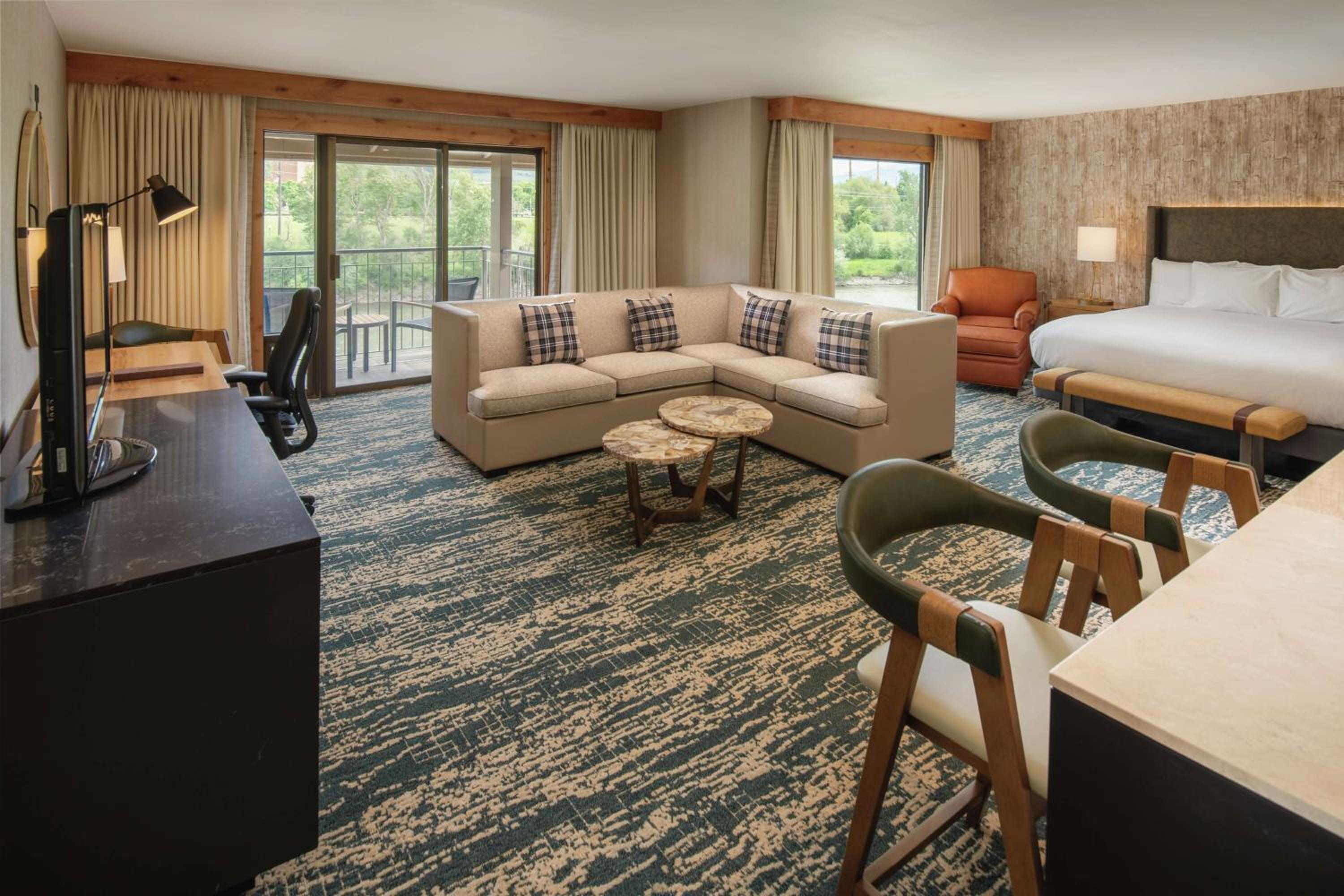 Junior Suite with River View