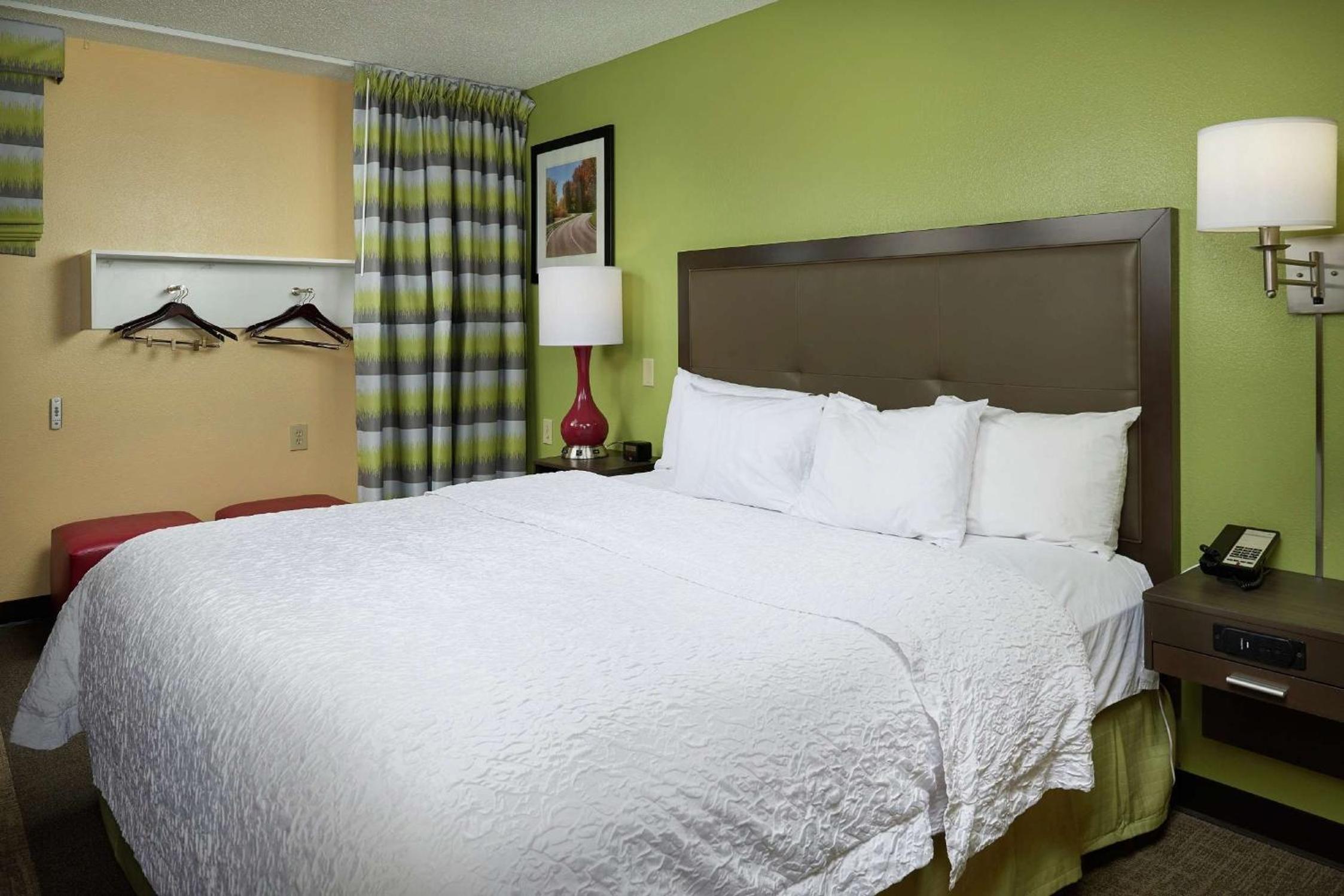 King Room - Mobility Access/Non-Smoking - Photo 4