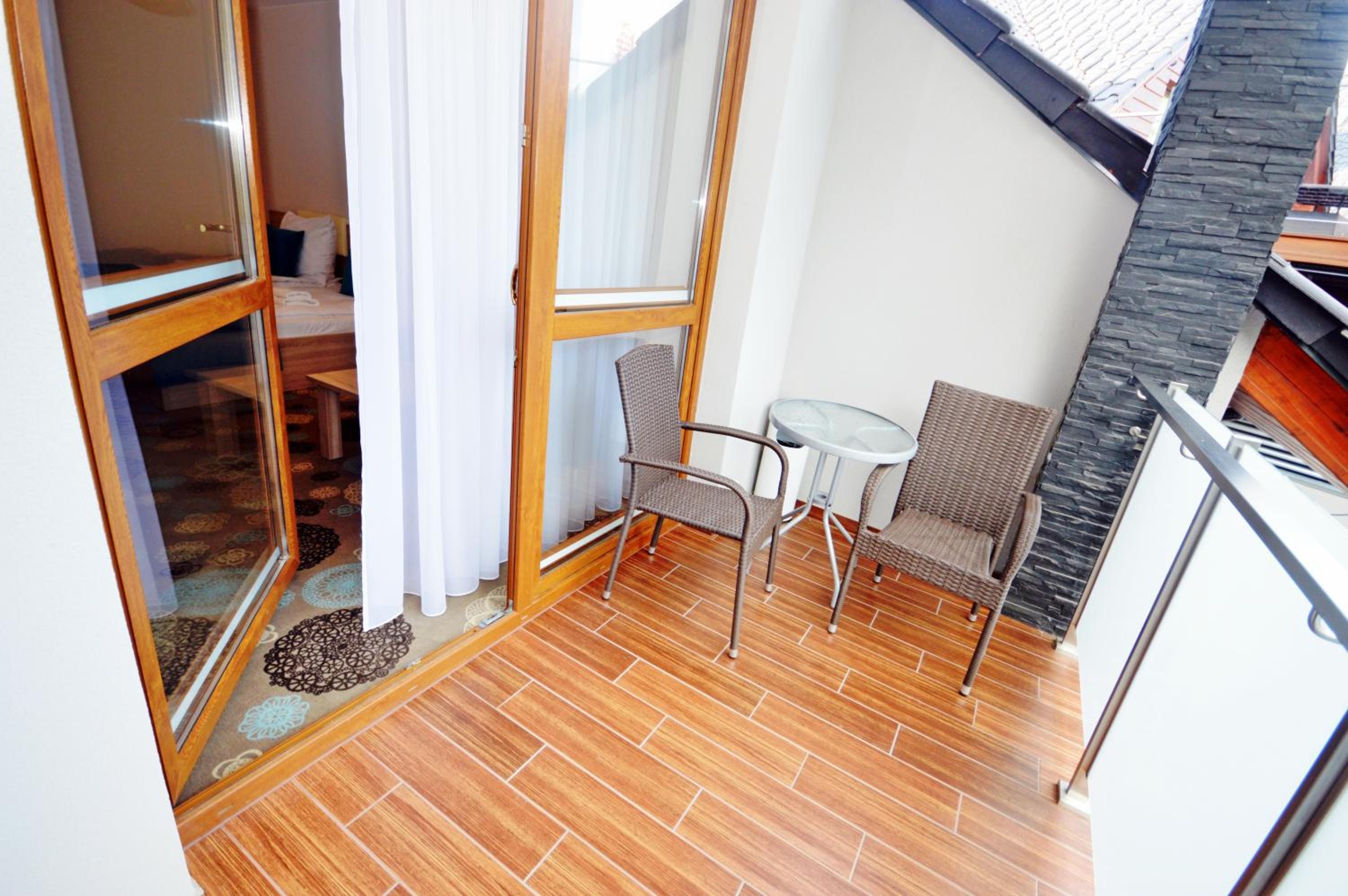 Double Room with Mountain View - Photo 2