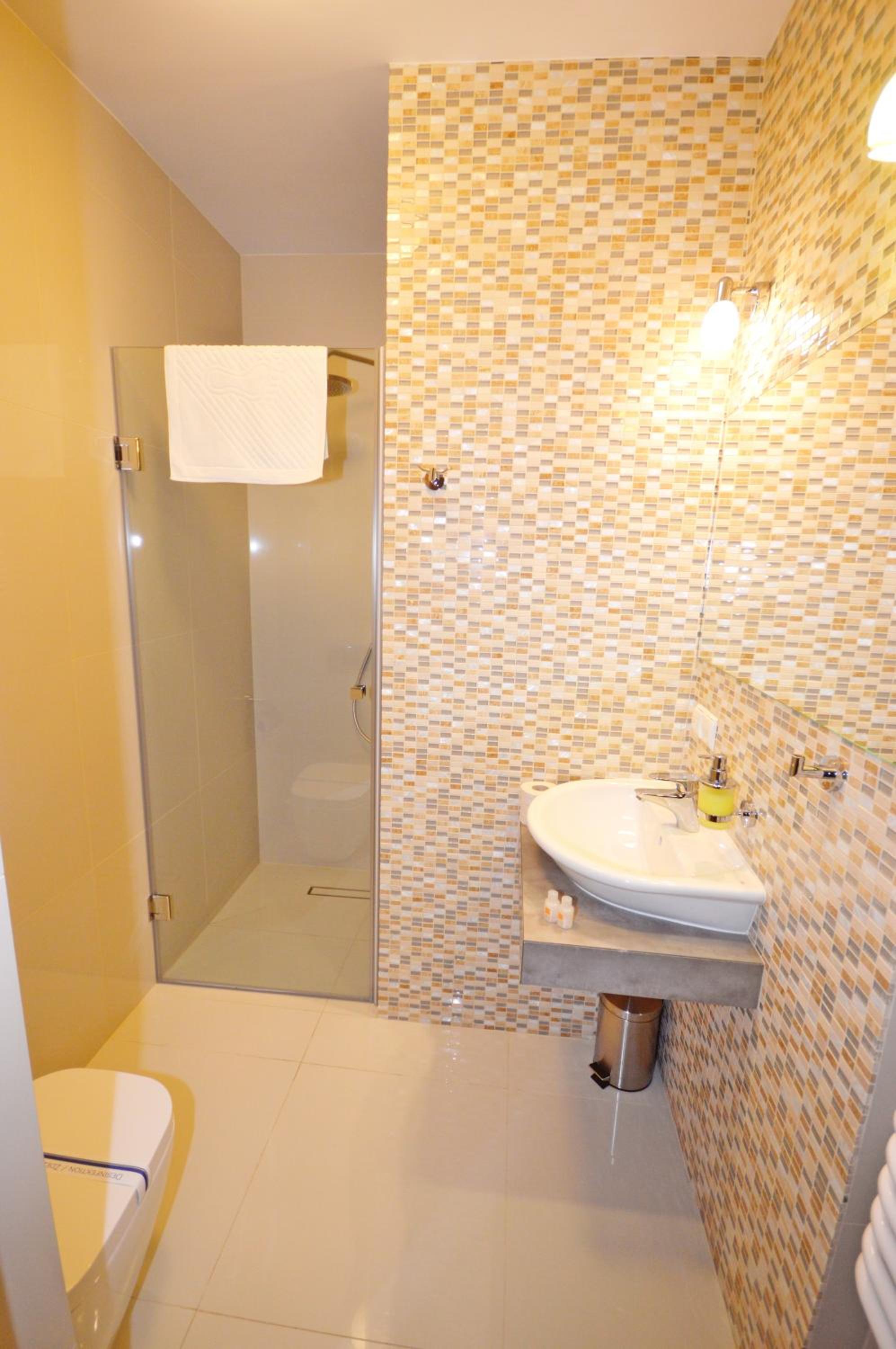 Double Room with Mountain View - Photo 5