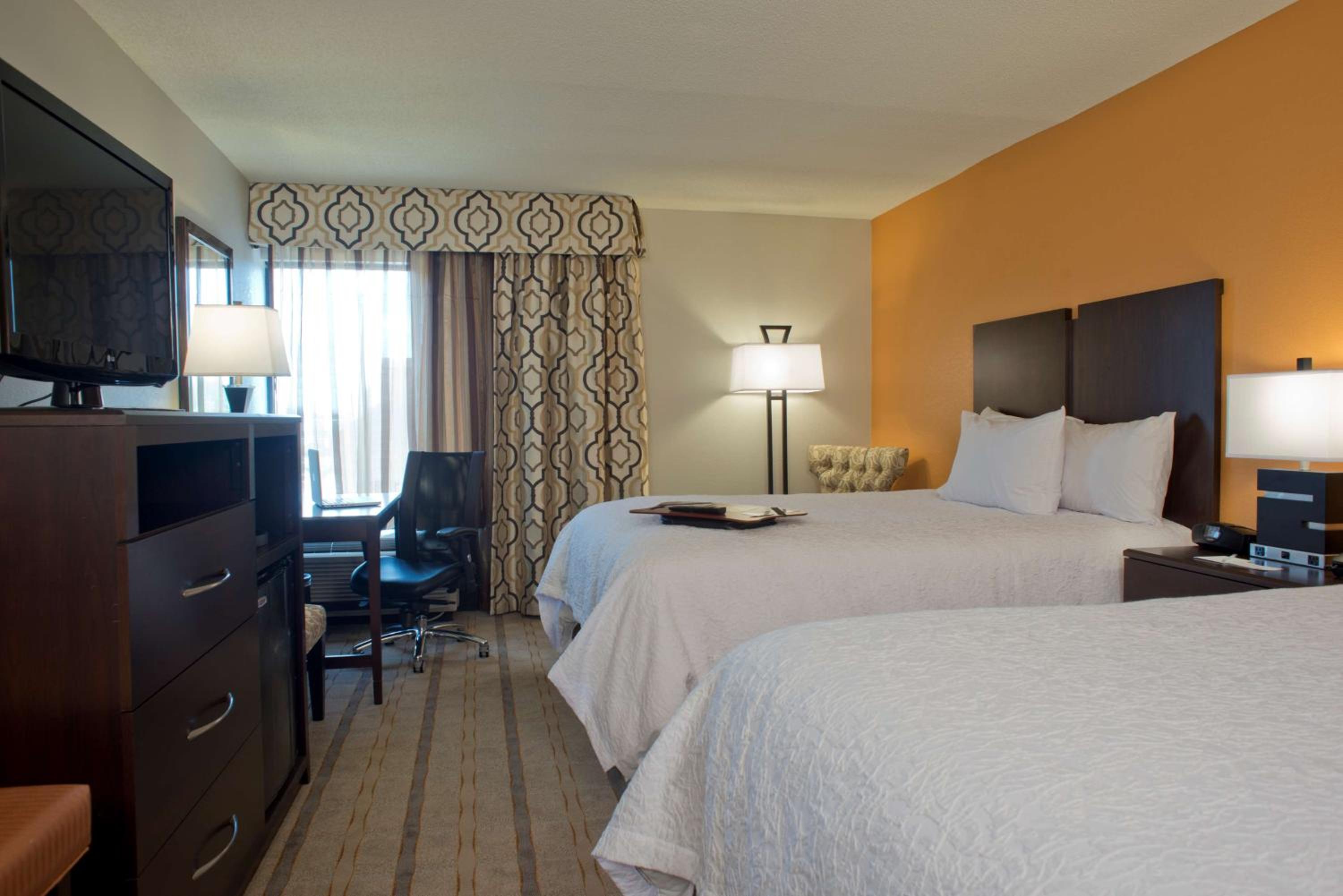 Room with Two Queen Beds - Non-Smoking