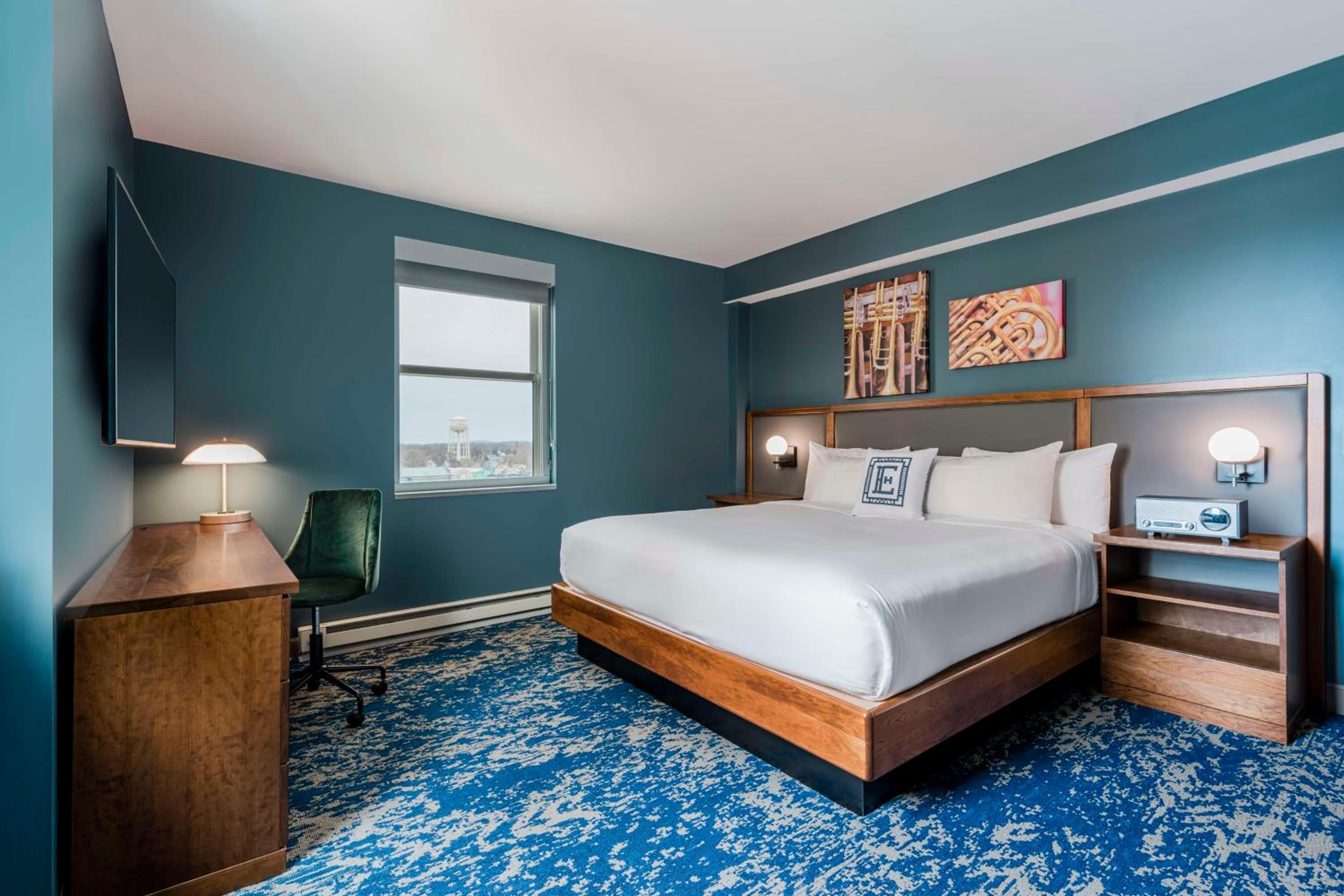 One-Bedroom Grand King Suite