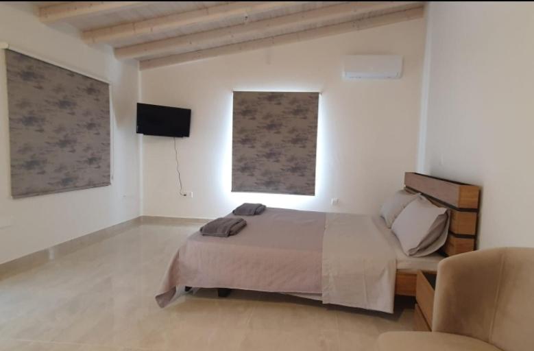 Studio Apartment photo 2