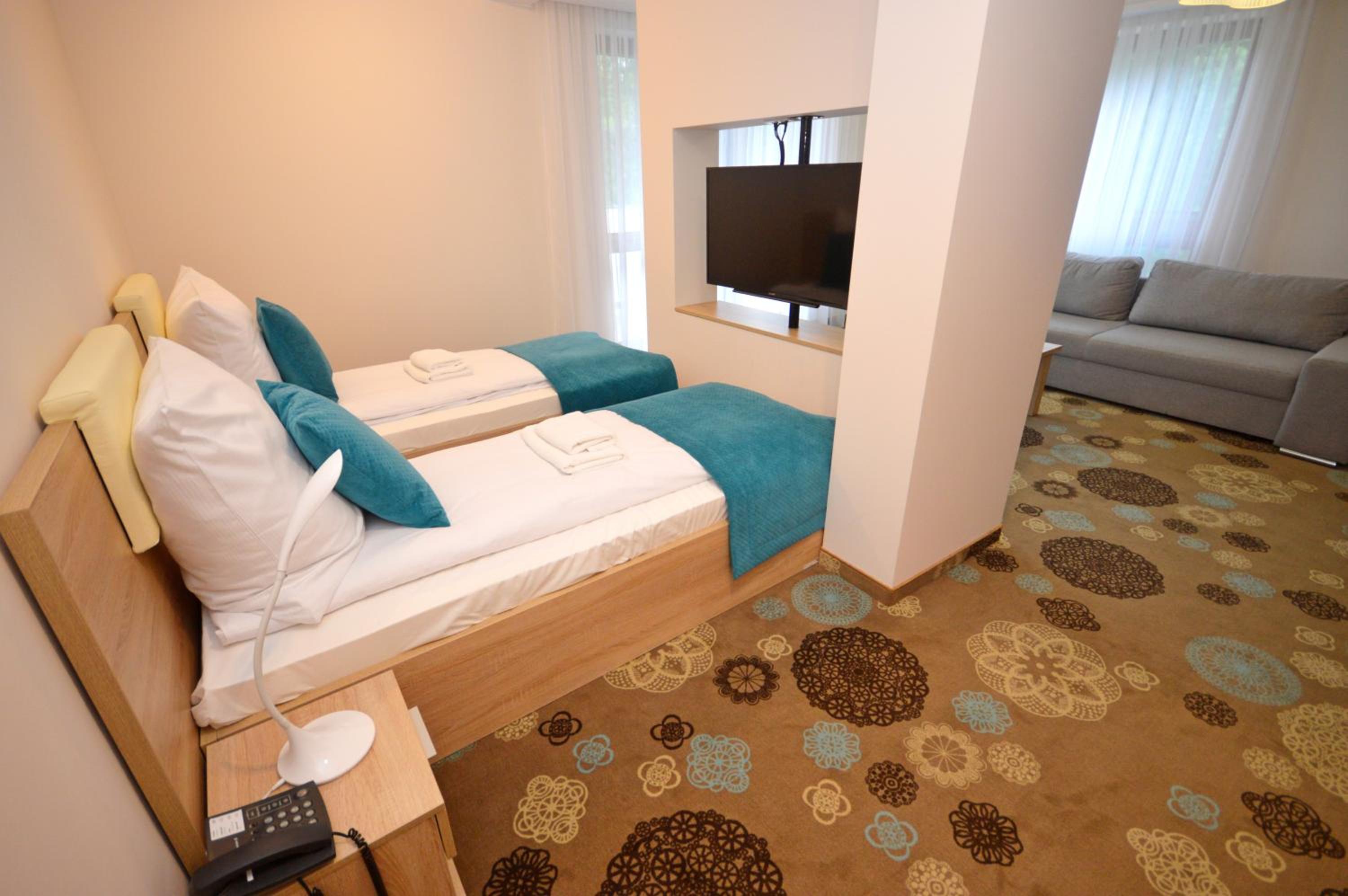  Double Room with View - Photo 5