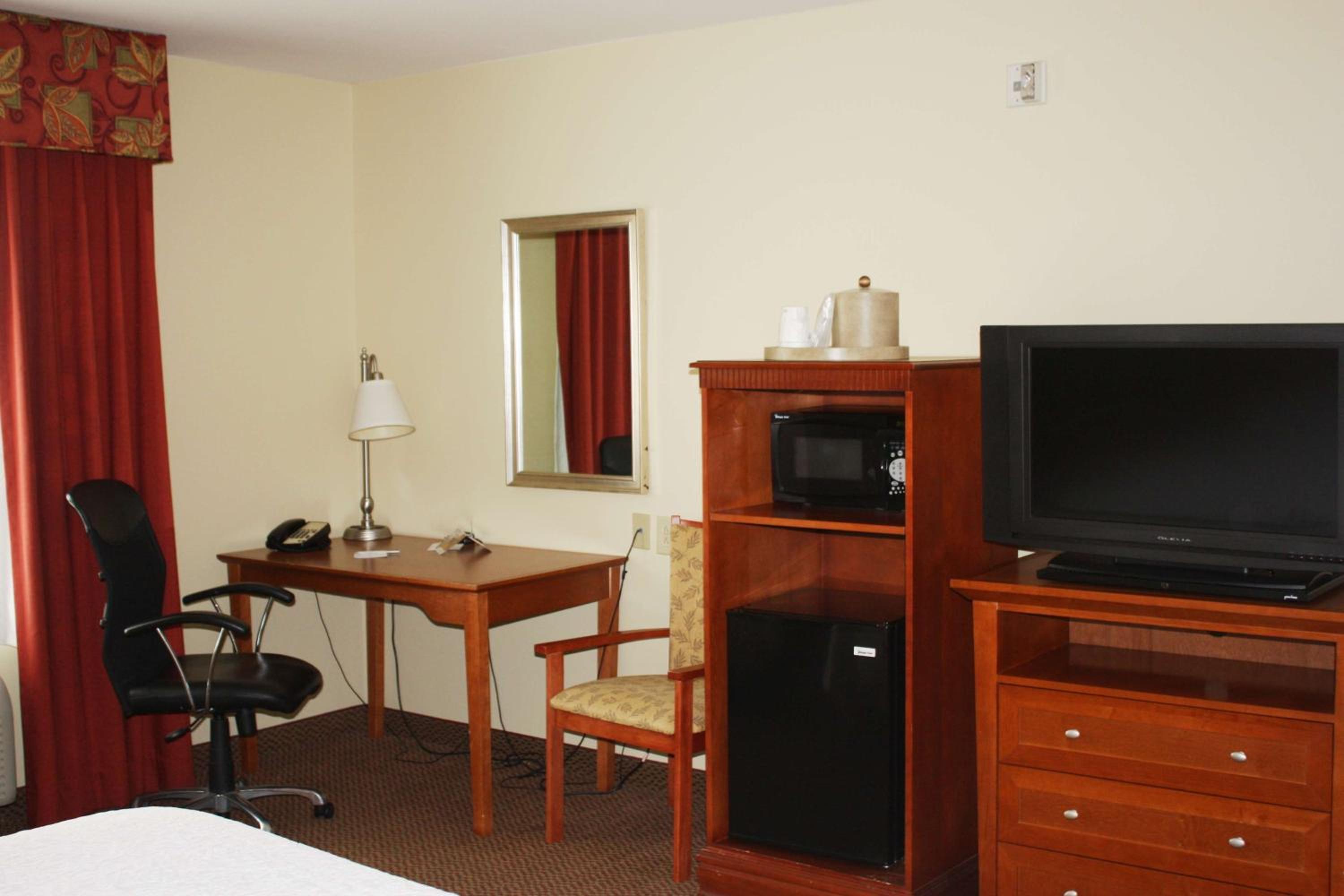 King Room with King Bed - Non-Smoking photo 1