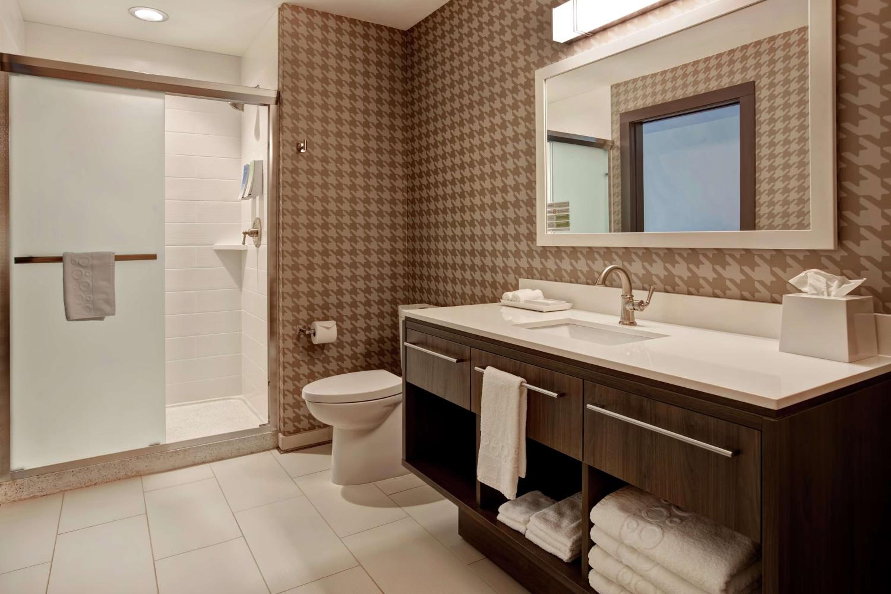 King Studio Suite - Non-Smoking - Photo 4