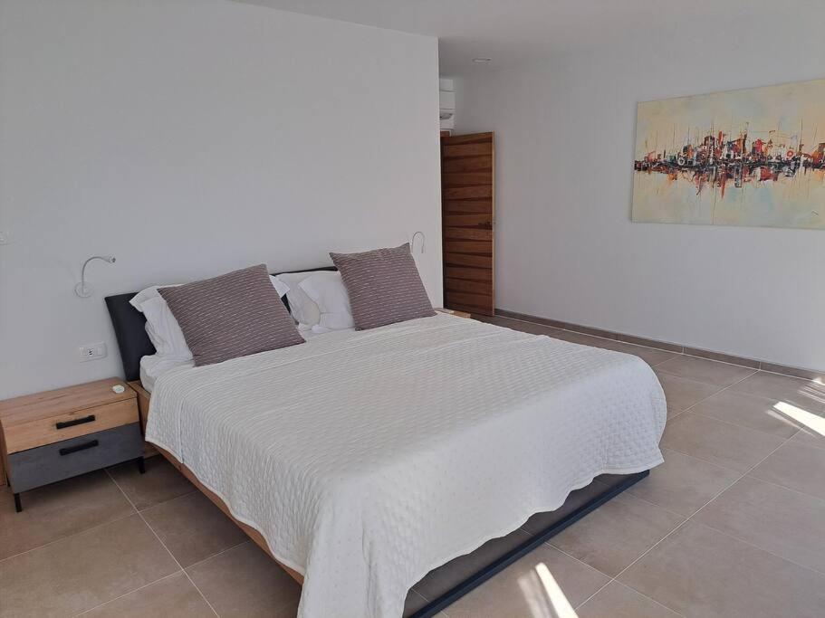 Four-Bedroom House photo 1