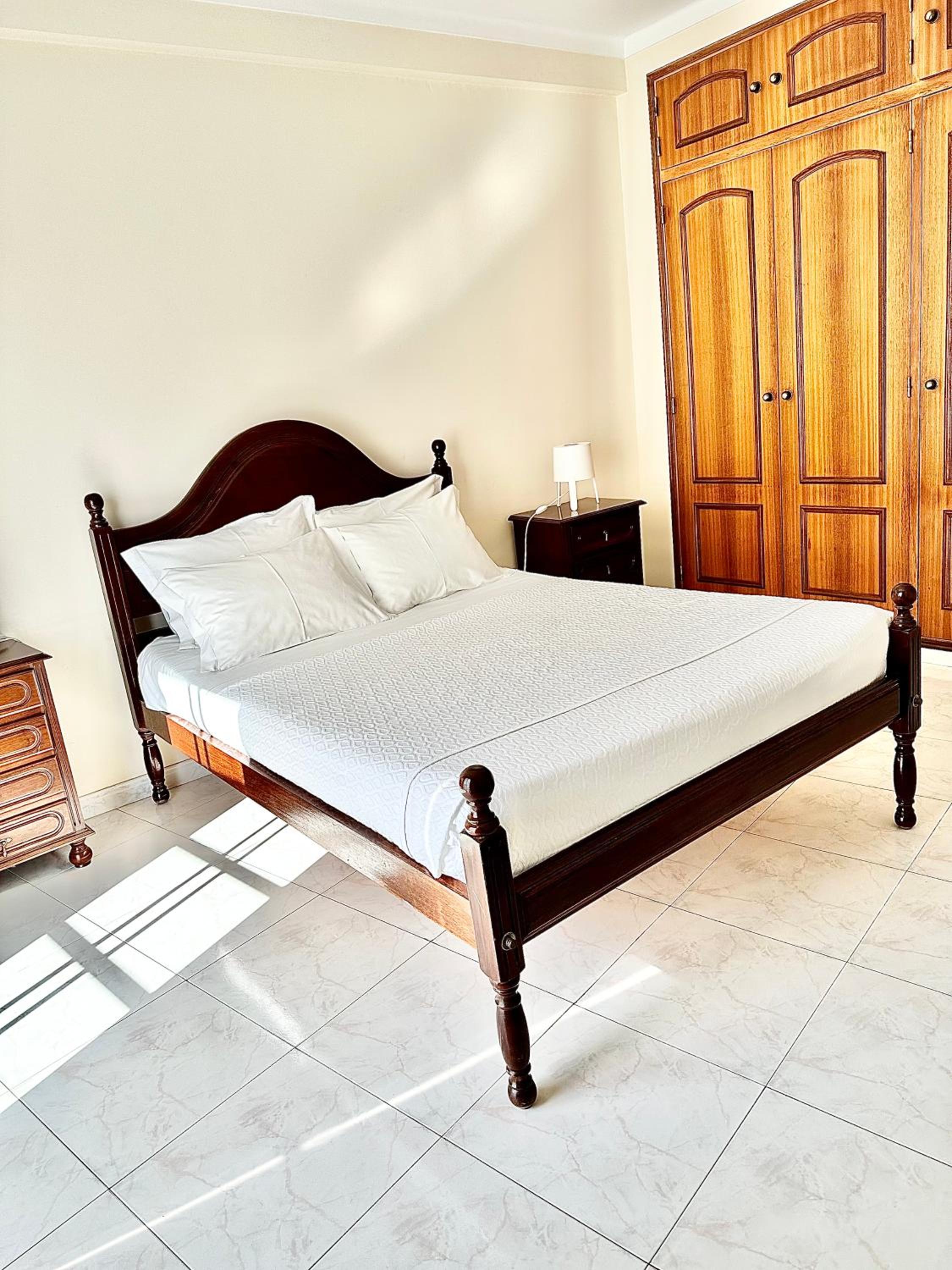 Two-Bedroom Deluxe Apartment with Balcony photo 3