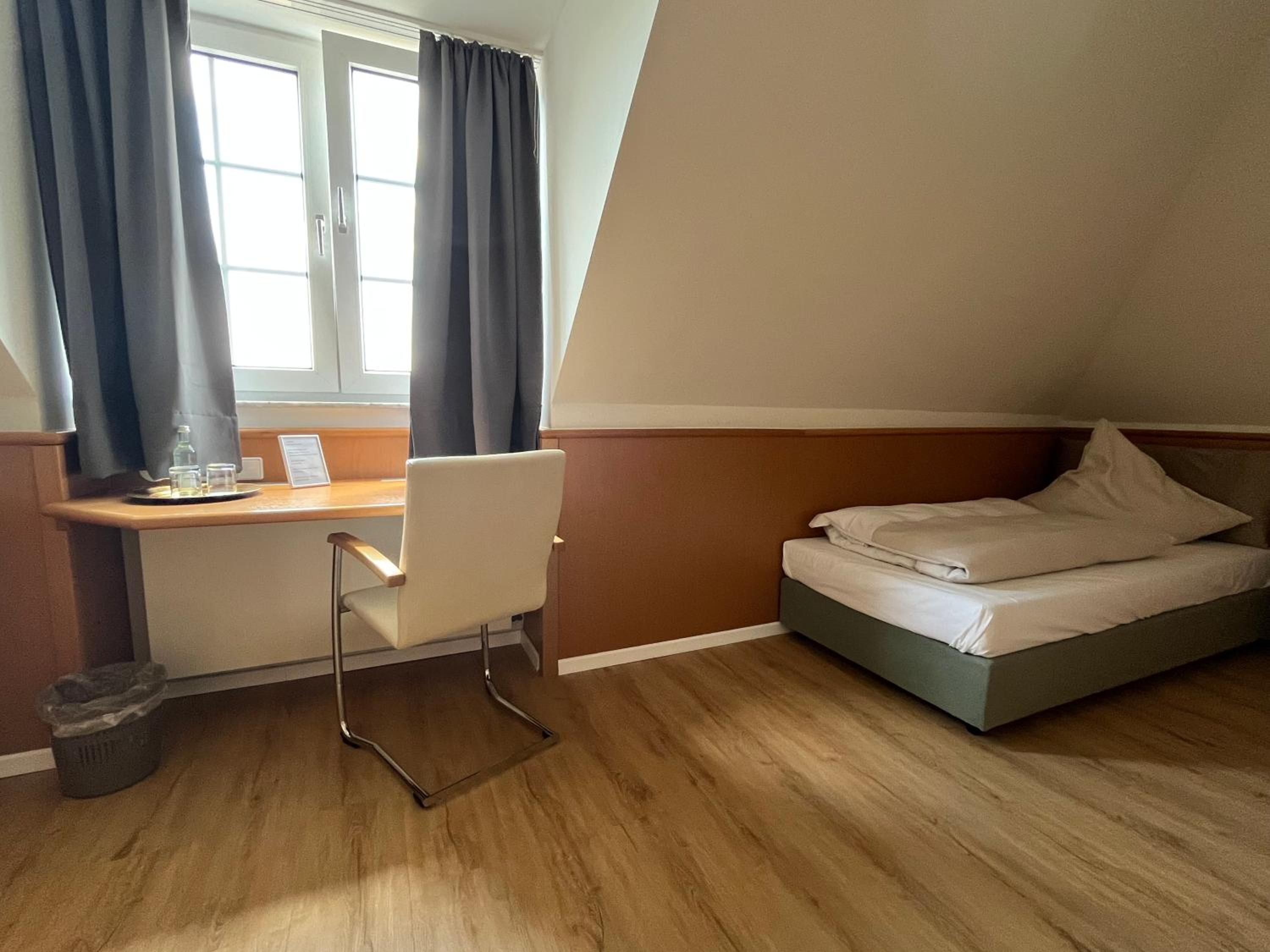 Small Single Room