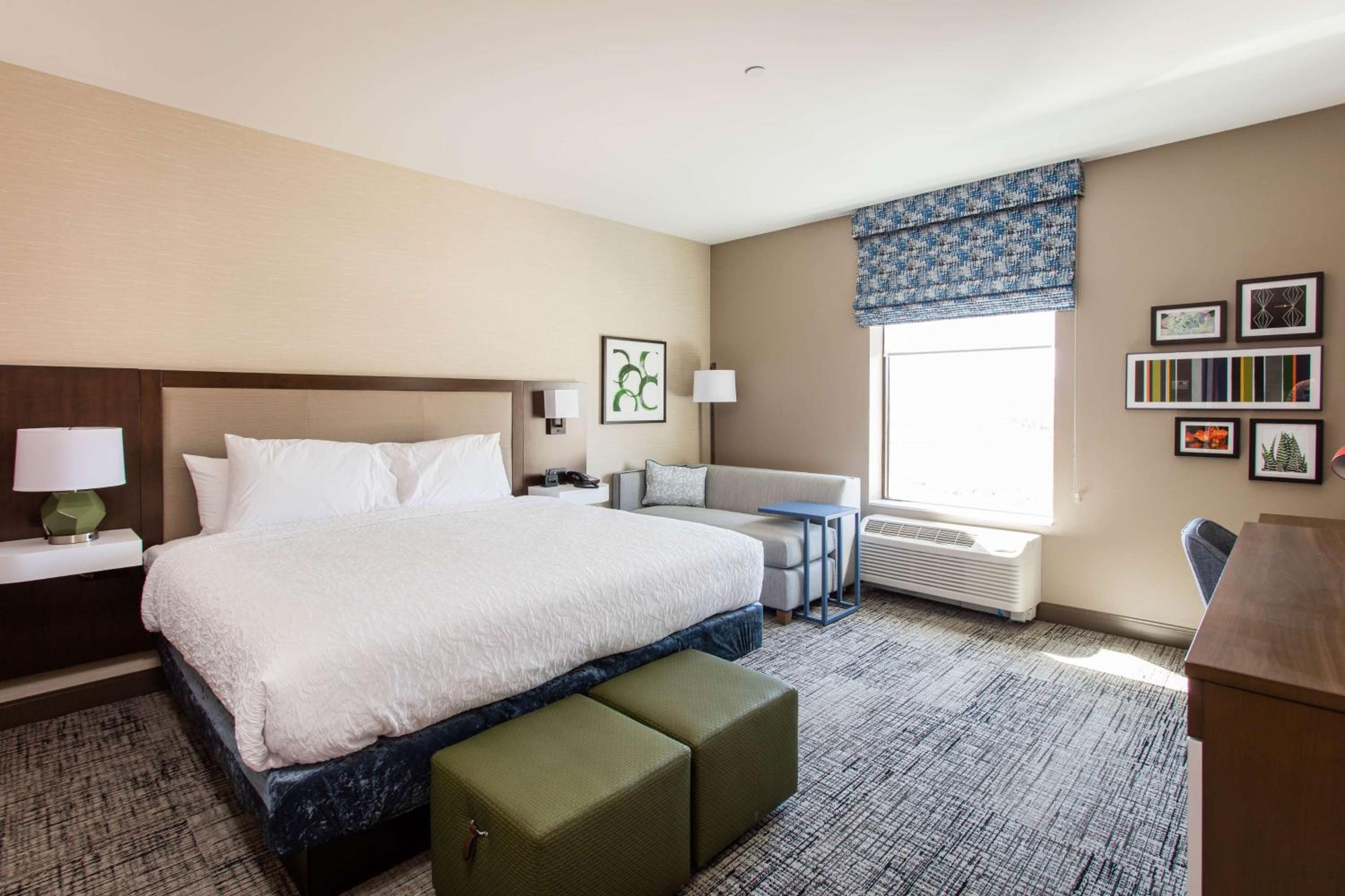 King Room with Sofa Bed - Non-Smoking