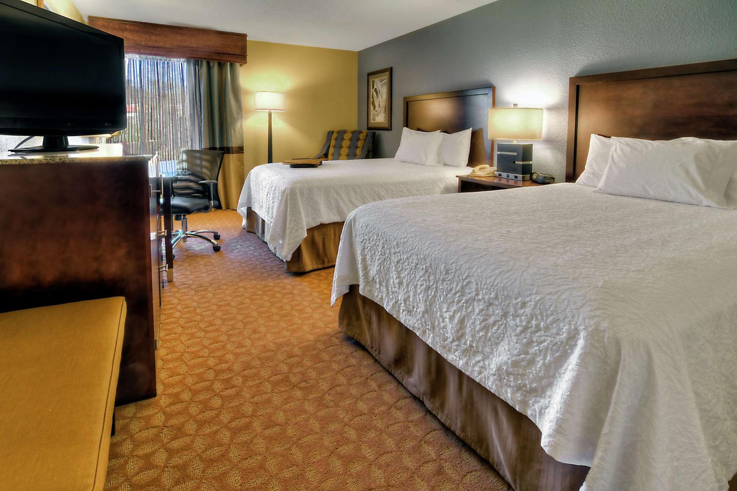 Room with Two Queen Beds - Non-Smoking - Photo 1