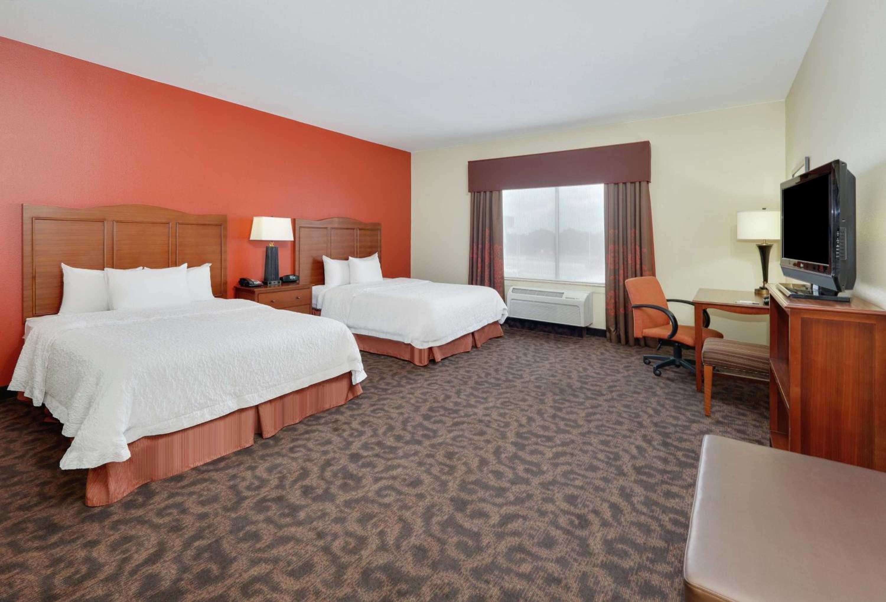 Queen Room with Two Queen Beds - Mobility and Hearing Access/Non-Smoking - Photo 1