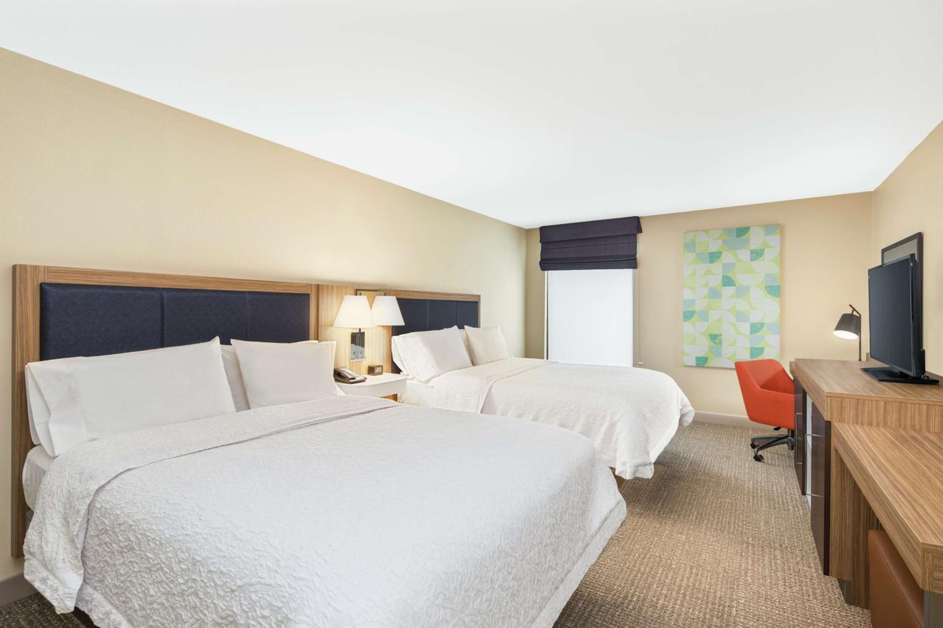 Room with Two Queen Beds - Non-Smoking - Photo 1