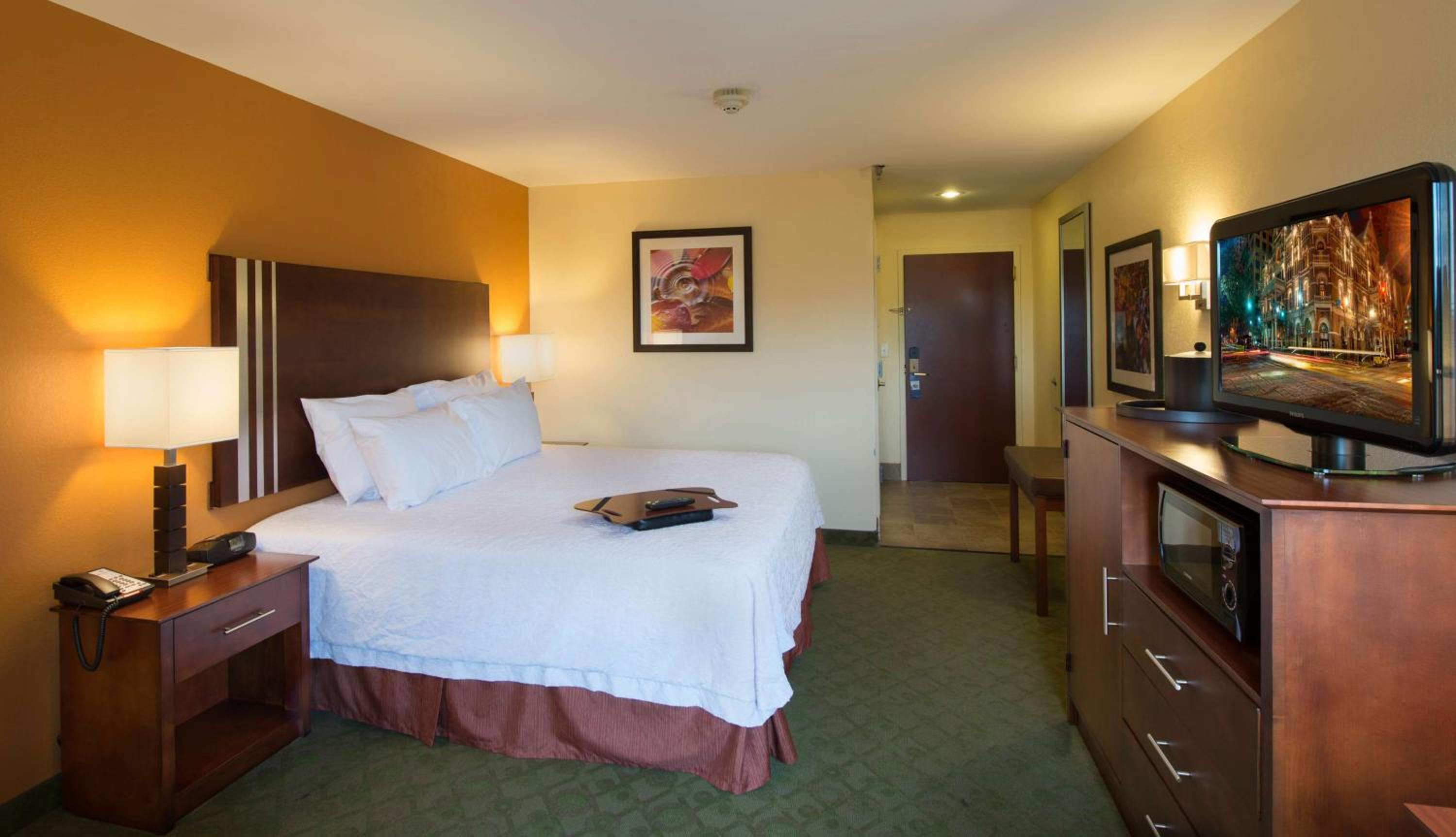 King Room - Non-Smoking - Photo 1