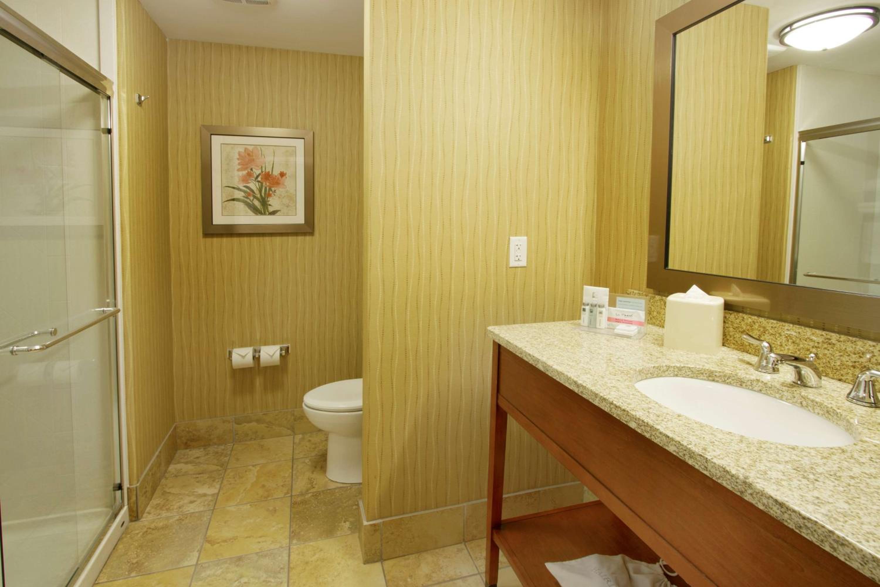 King Room with Sofa Bed - Non-Smoking - Photo 4