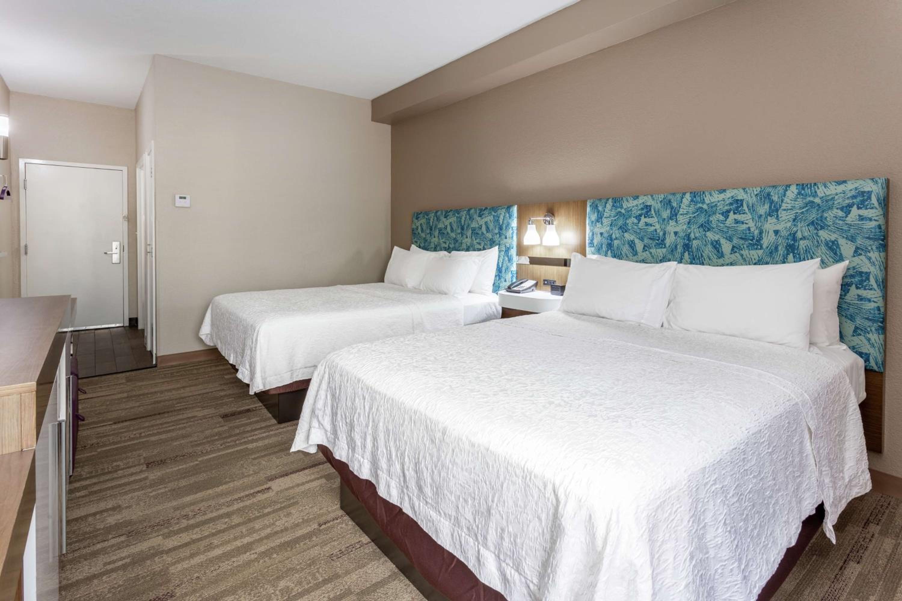 Double Room with Two Double Beds - Non-Smoking - Photo 2