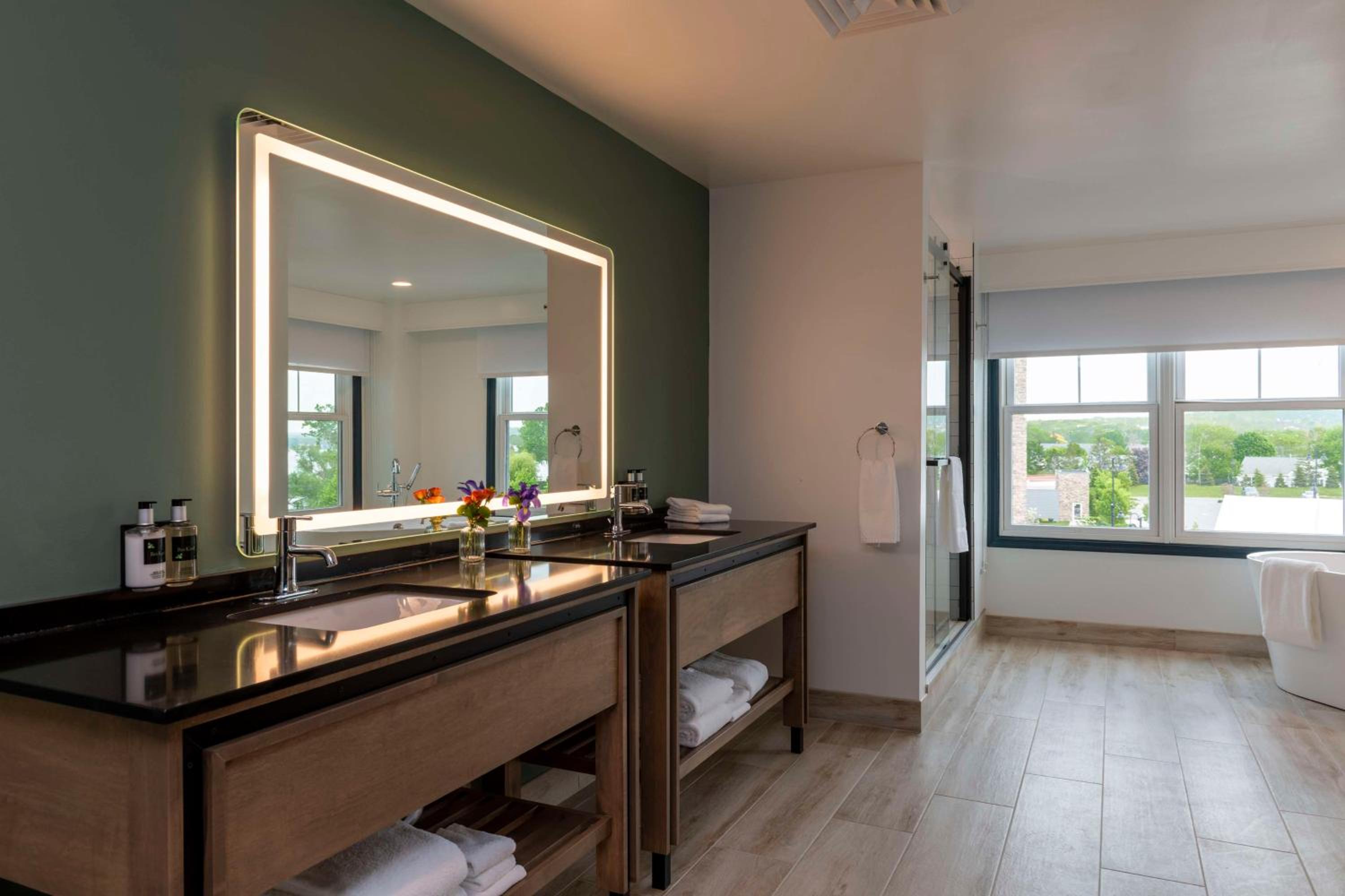 King Suite - Photo 4