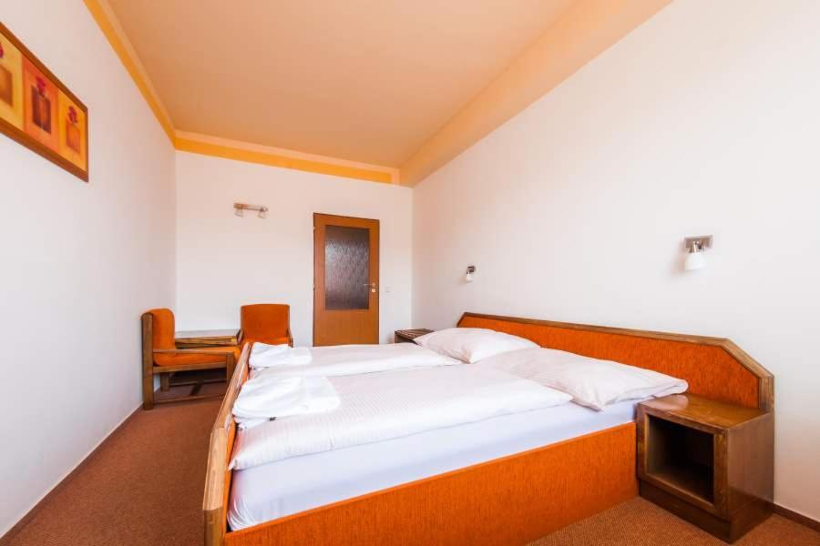 Standard Double Room - Photo 3