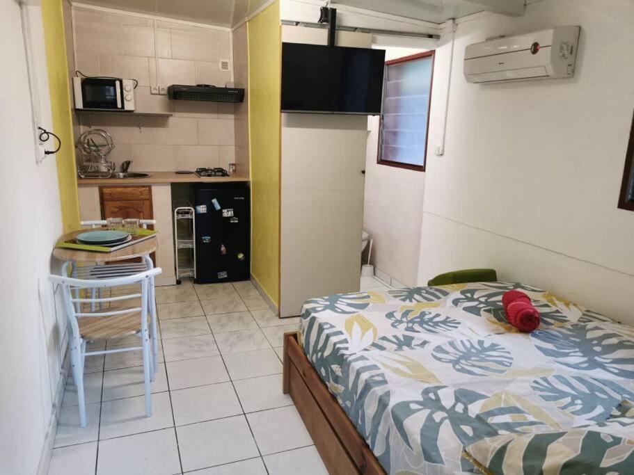 One-Bedroom House photo 1