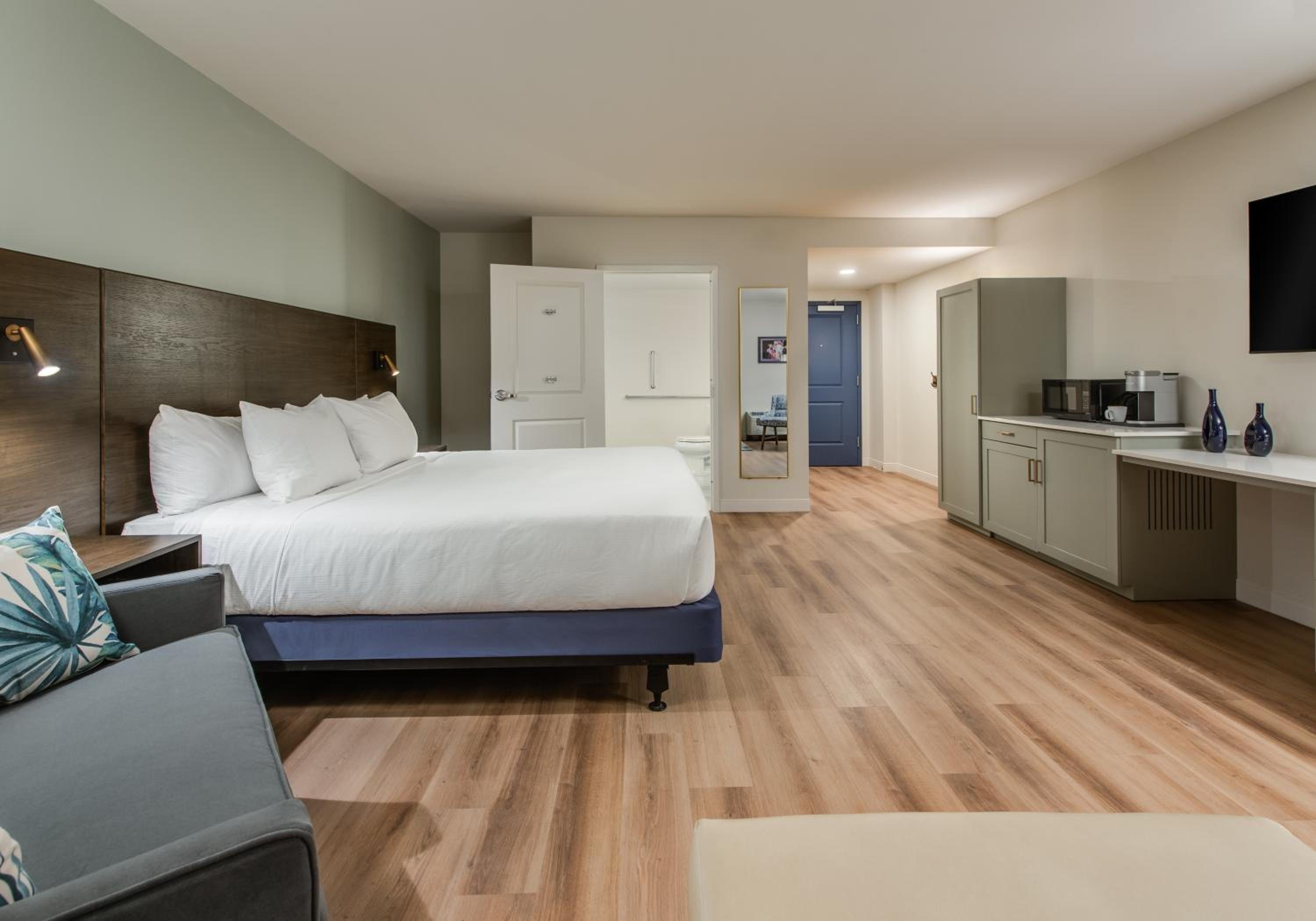 King Room - Hearing Access - Photo 3