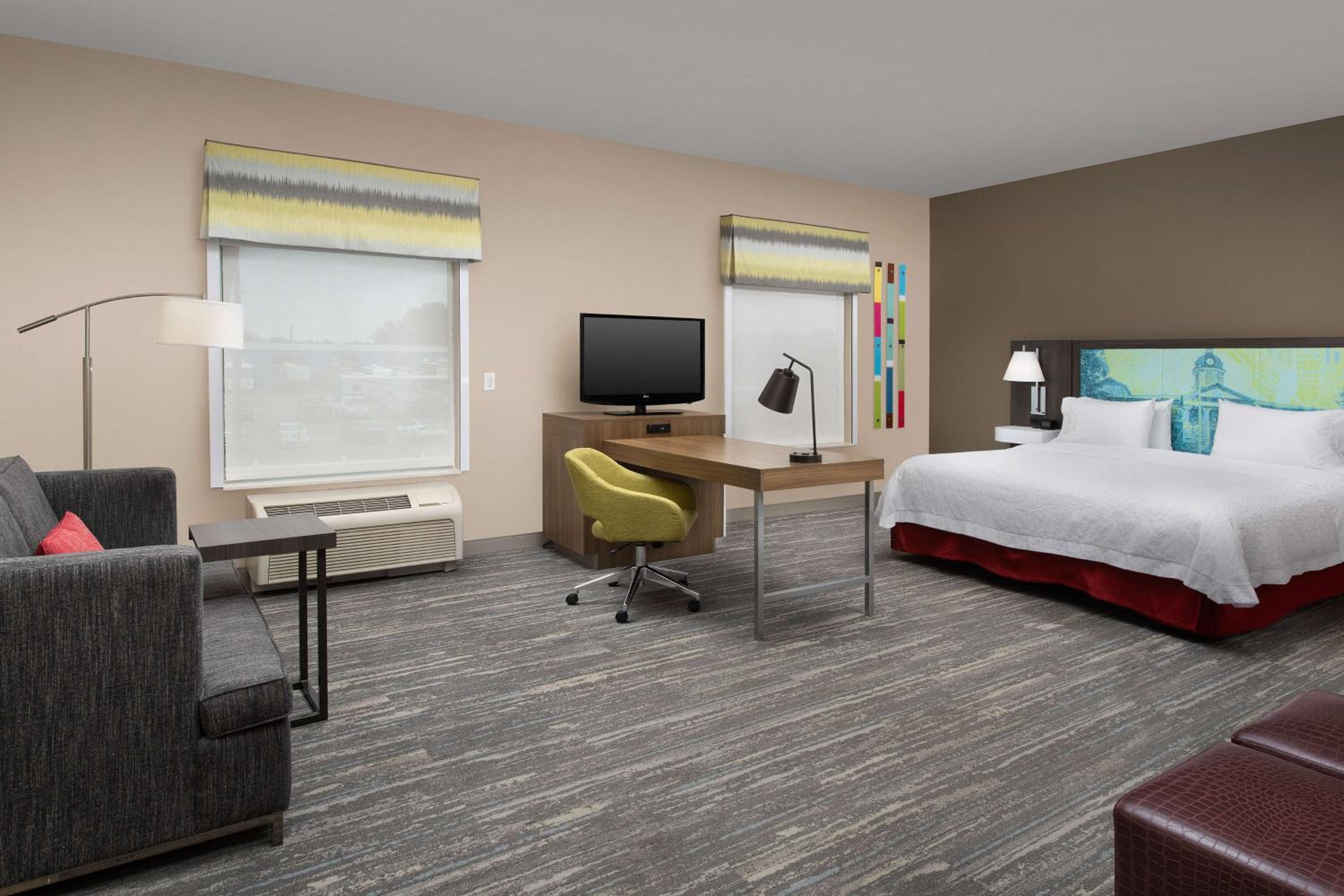 King Studio Suite with Sofa Bed - Non-Smoking