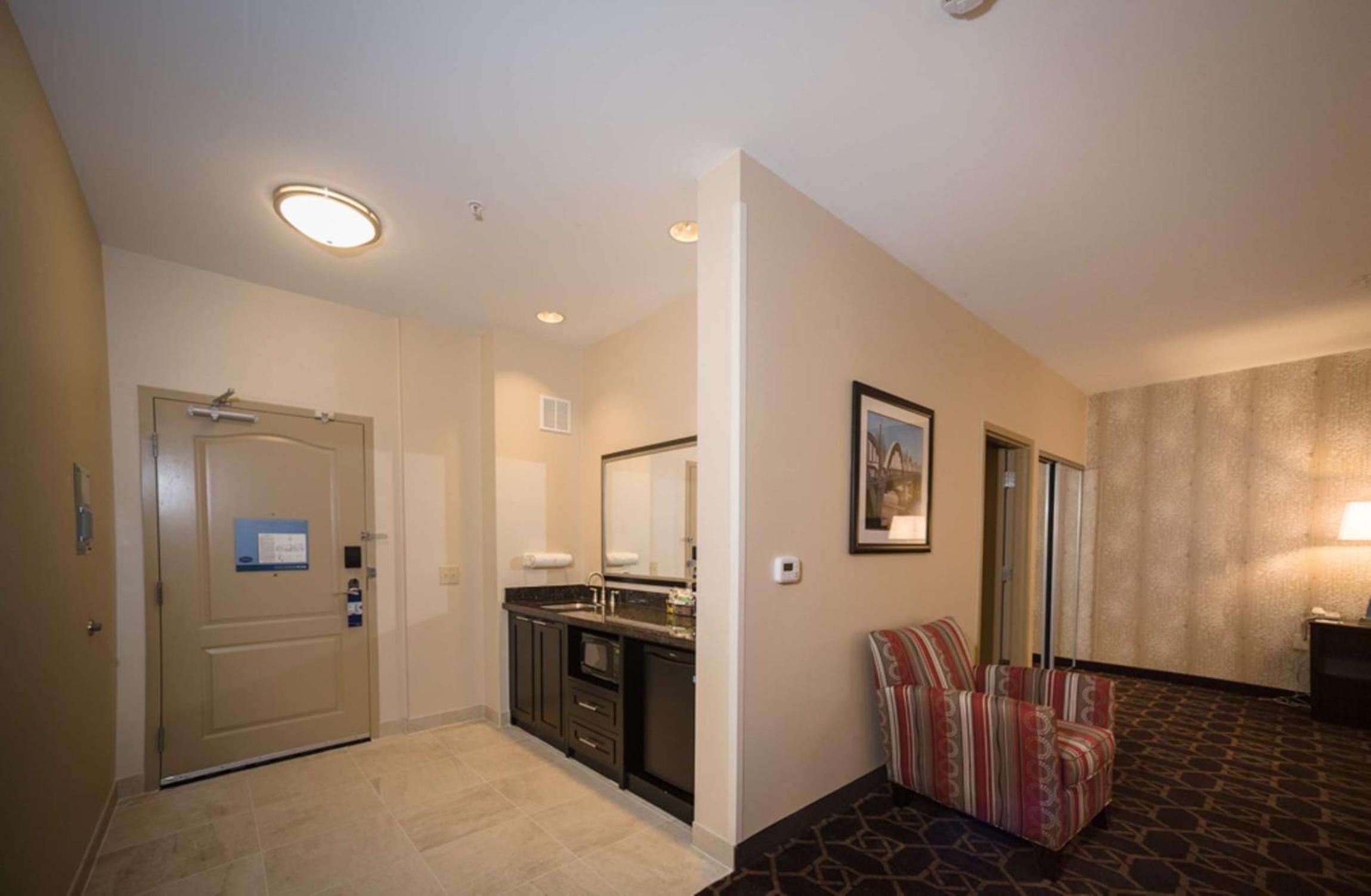 King Studio Suite - Non-Smoking photo 2