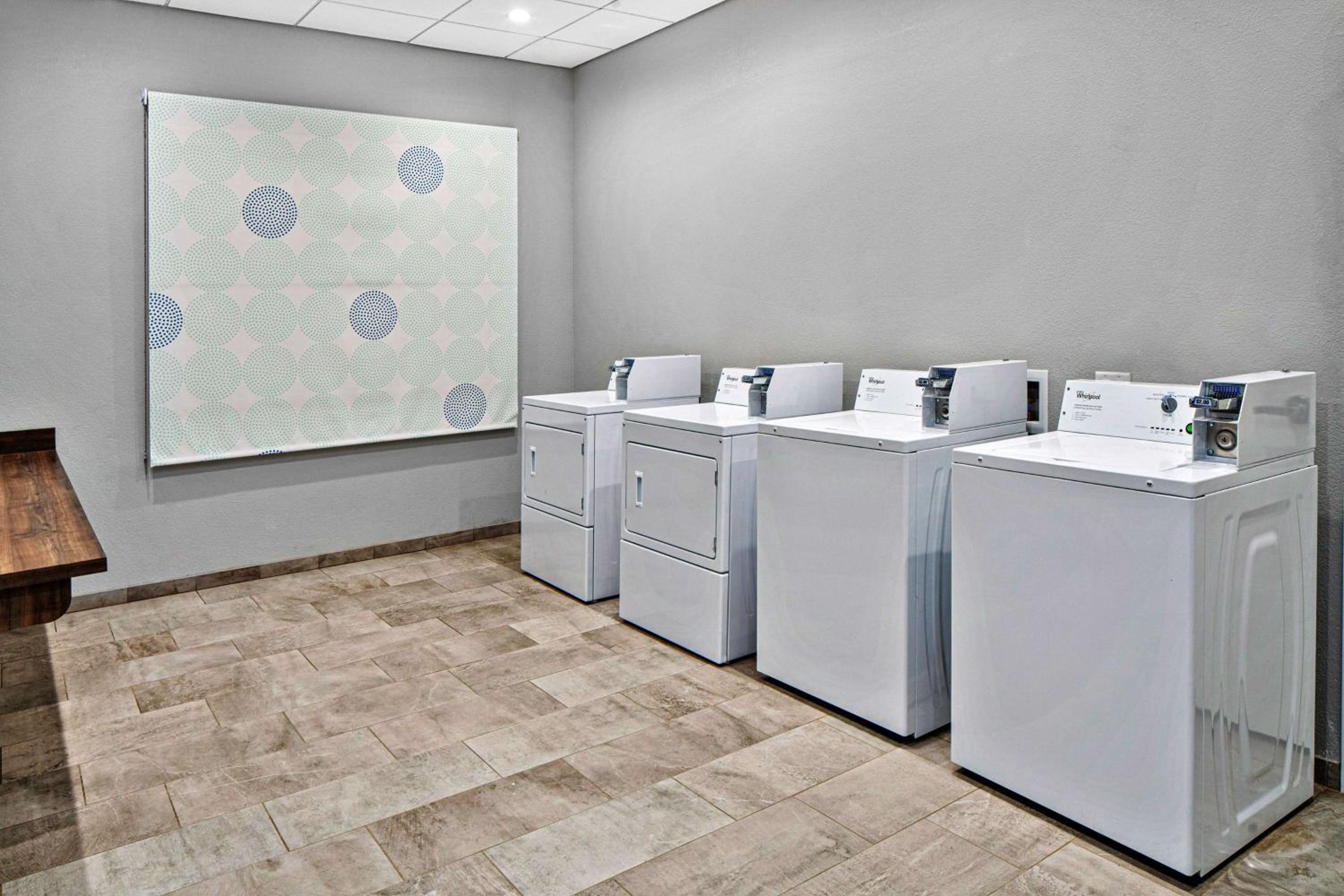 King Room with Bath Tub - Mobility and Hearing Access - Photo 1