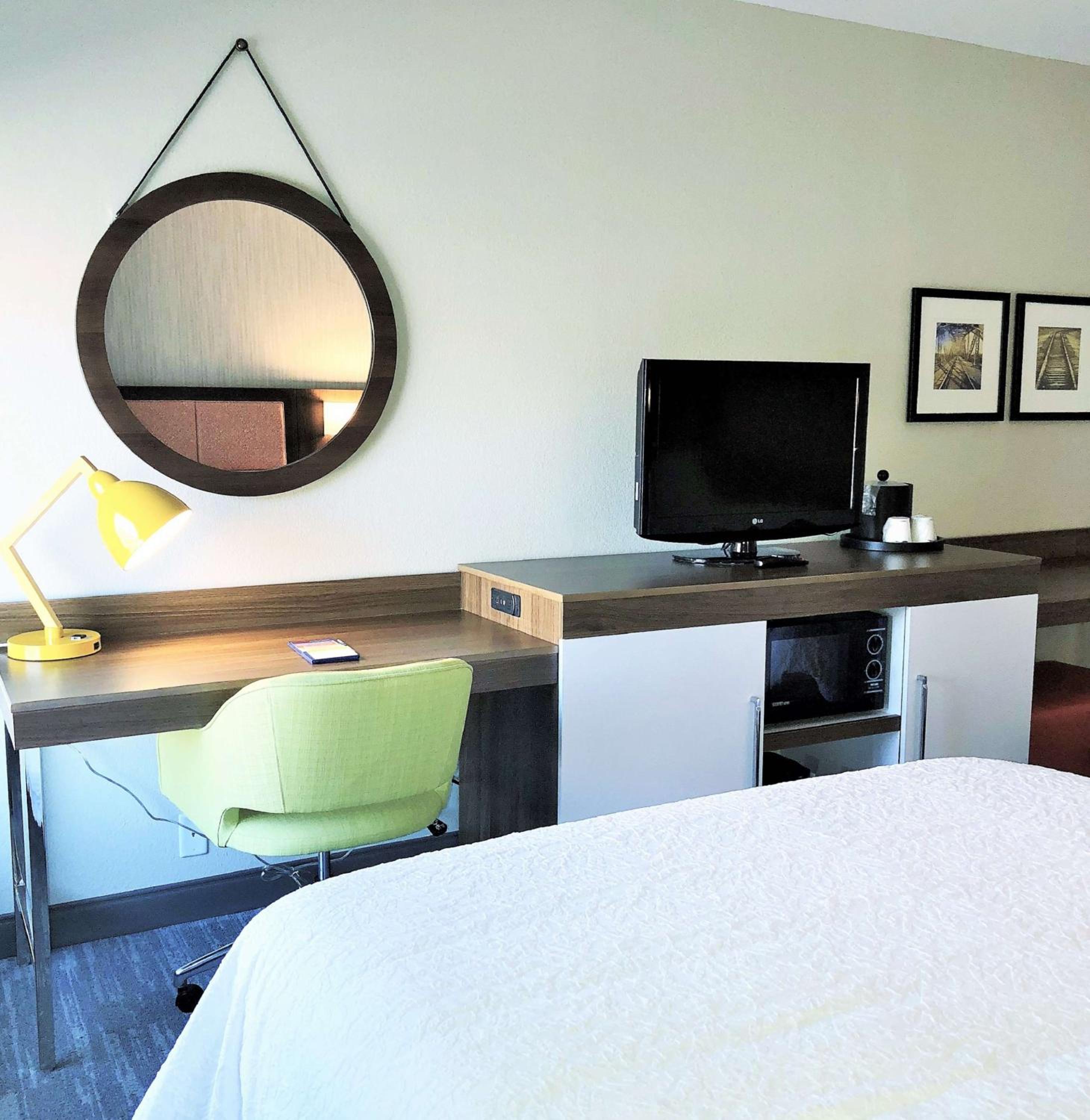 Queen Room with Two Queen Beds - Non-Smoking - Photo 1