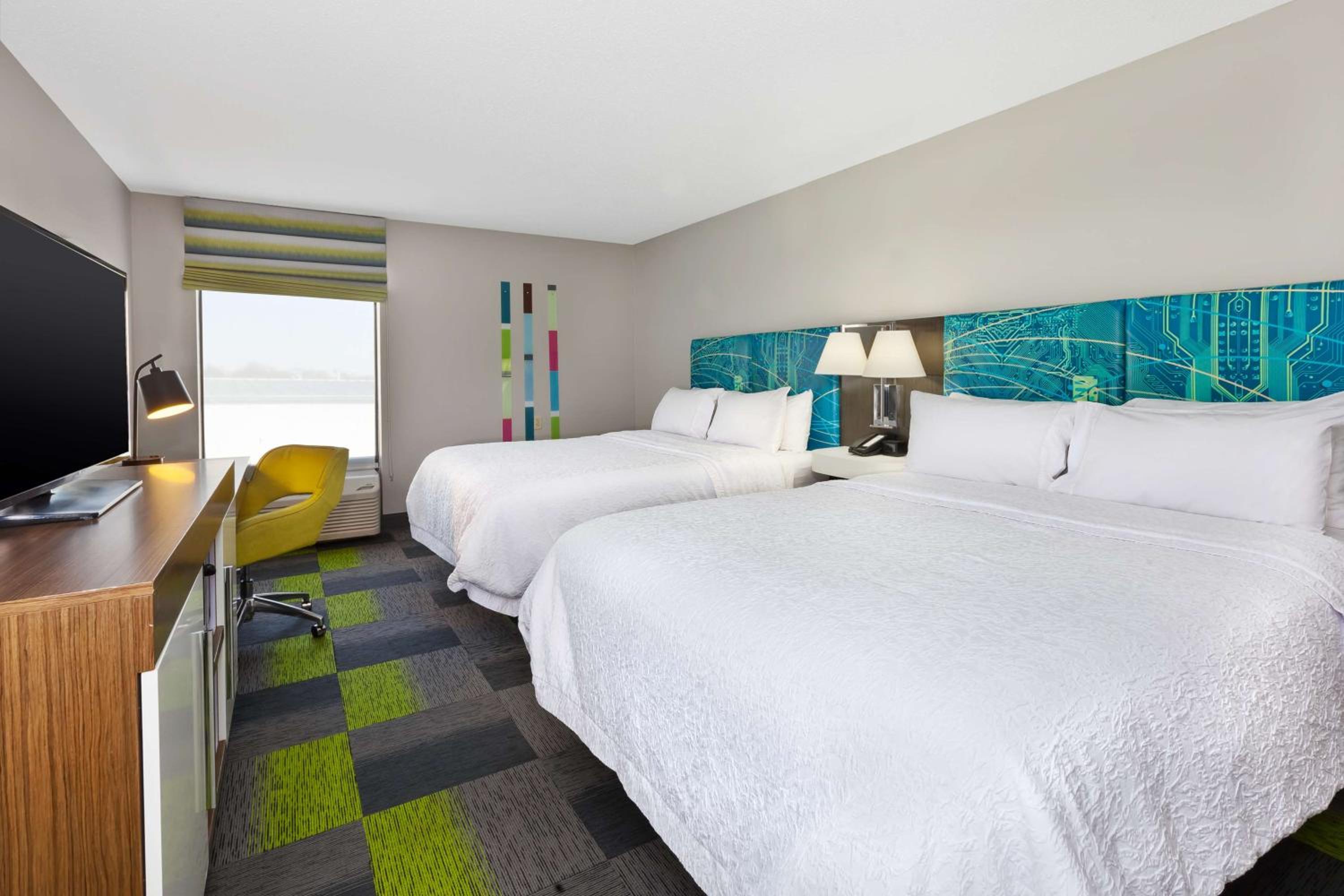 Queen Room with Two Queen Beds - Hearing Accessible/Non-Smoking photo 1