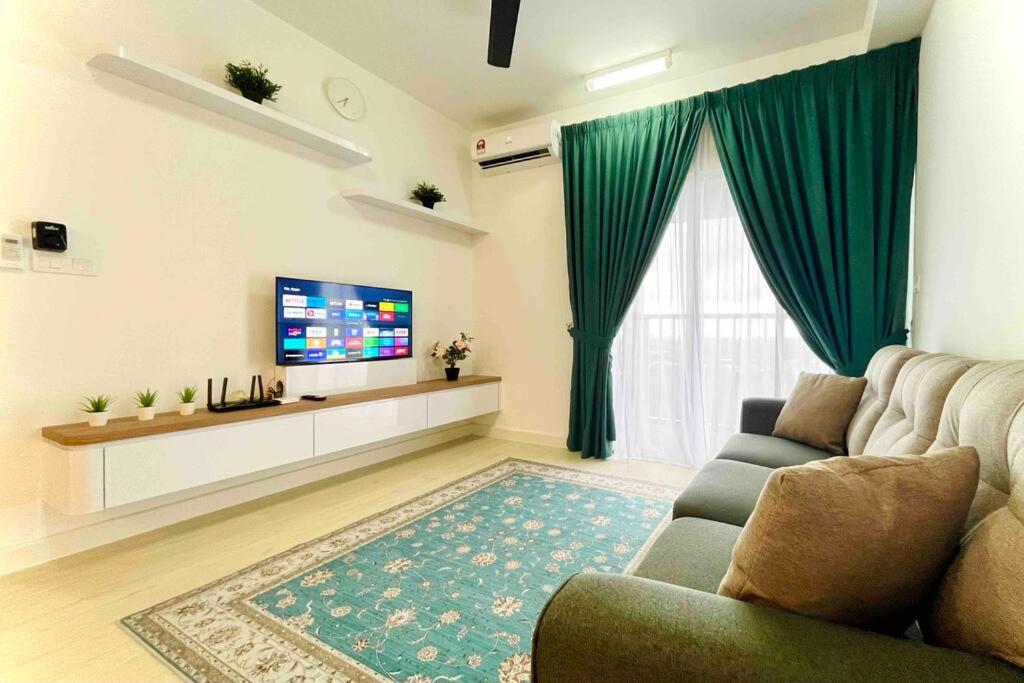 Three-Bedroom Apartment photo 1