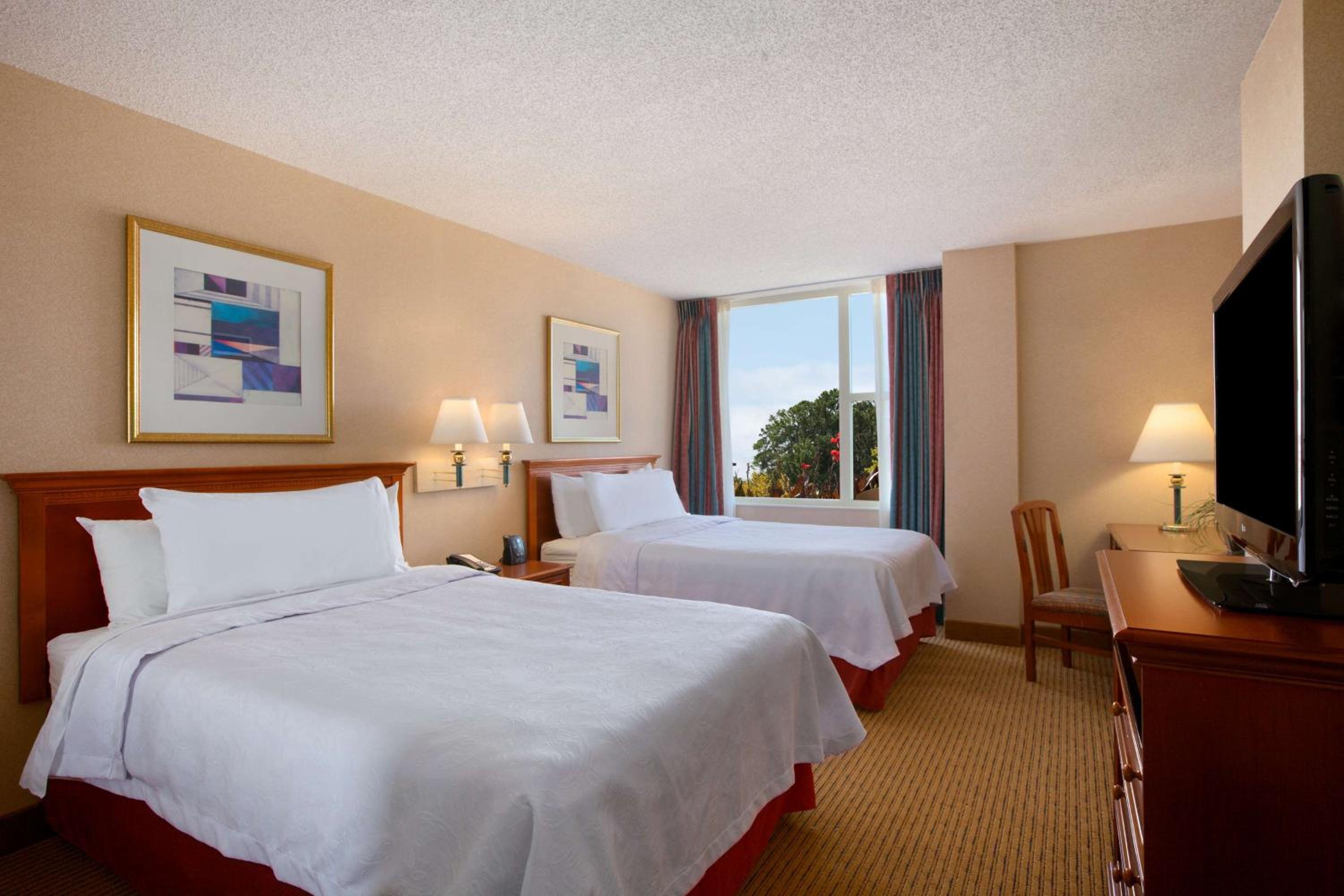 One-Bedroom Suite with Two Double Beds - Non-Smoking - Photo 1