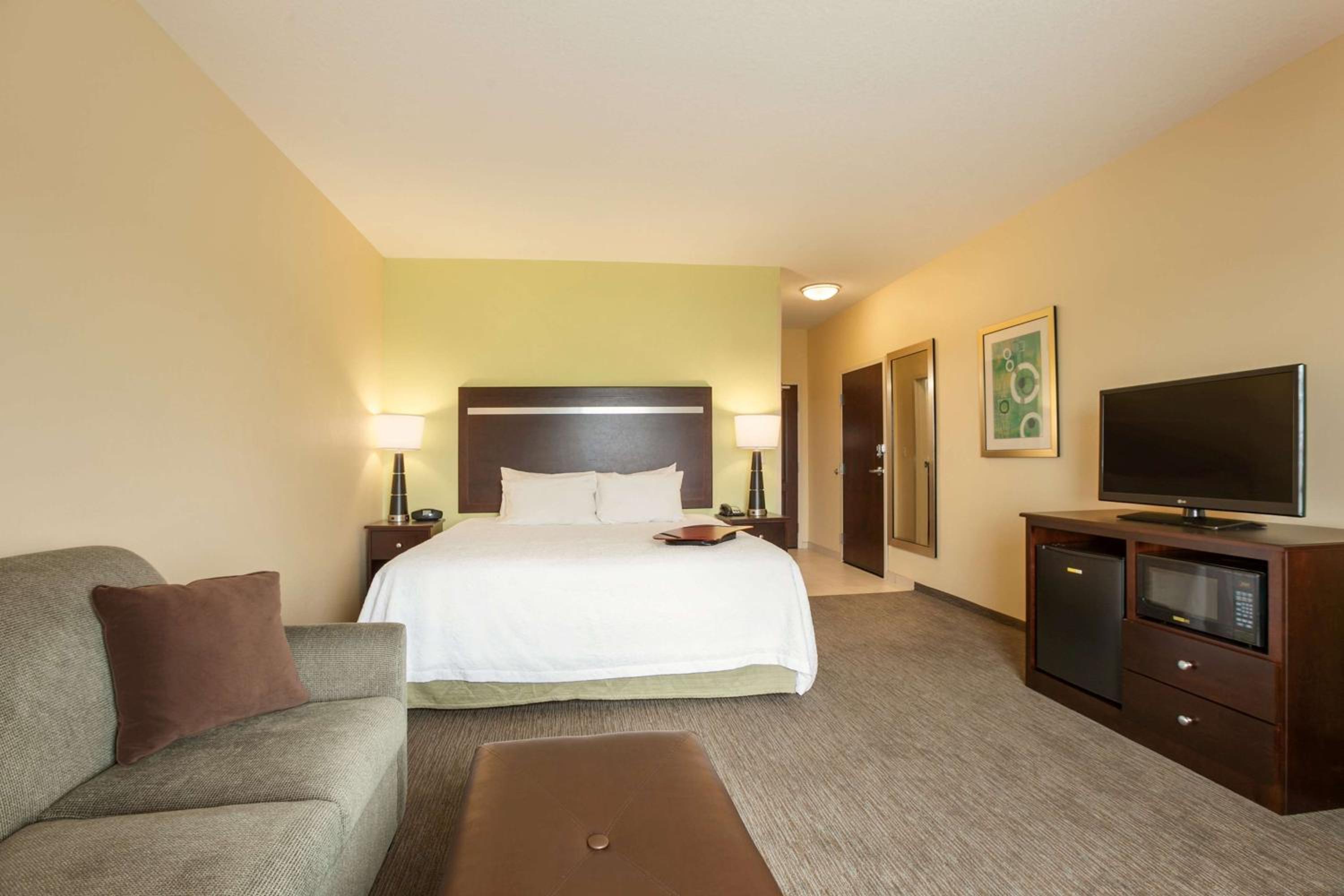 King Room with Sofa Bed