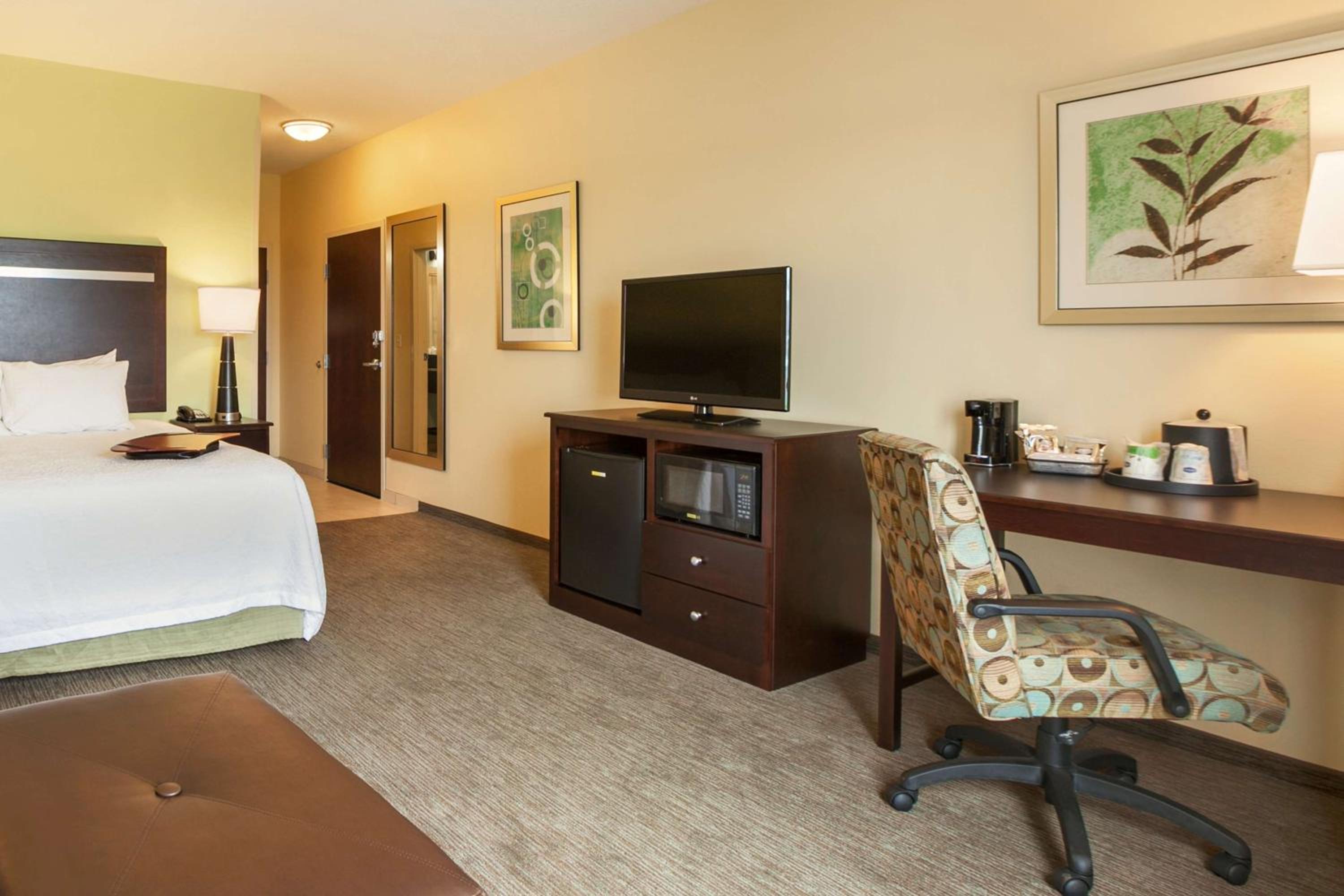 King Room with Sofa Bed photo 3