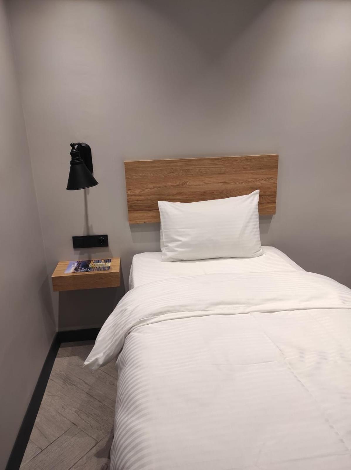 Standard Twin Room photo 3