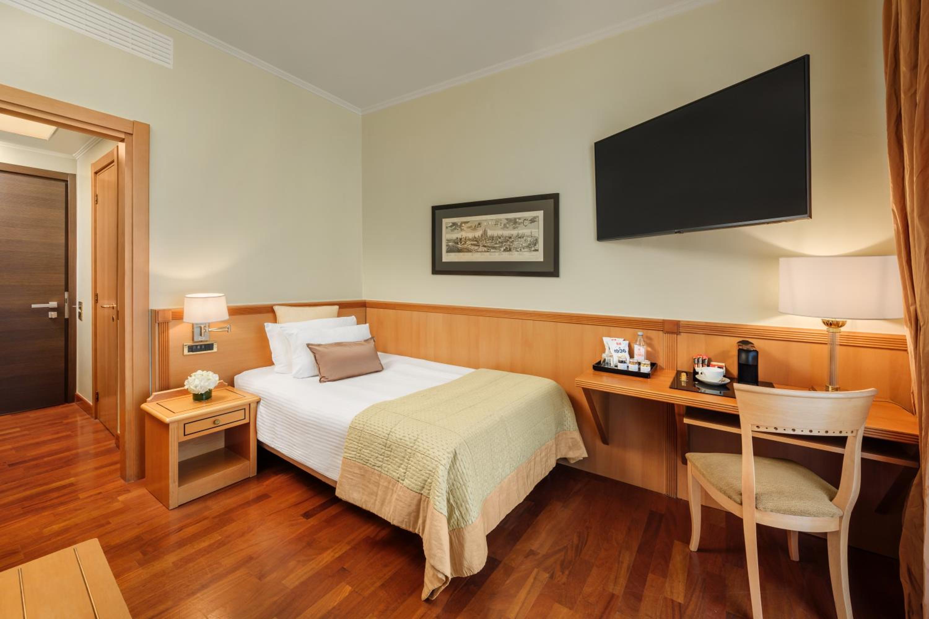 Classic Single Room
