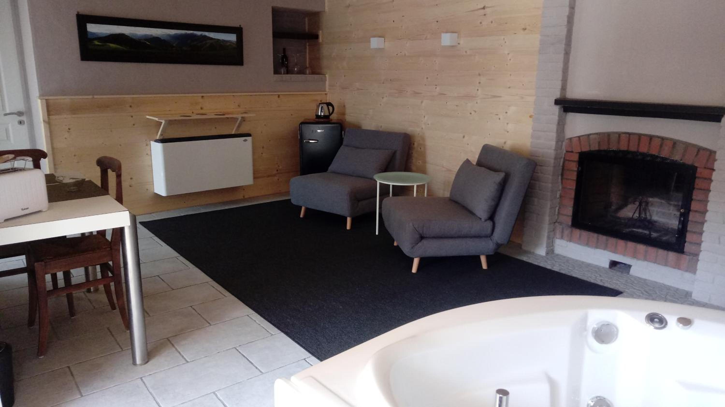 King Room with Spa Bath