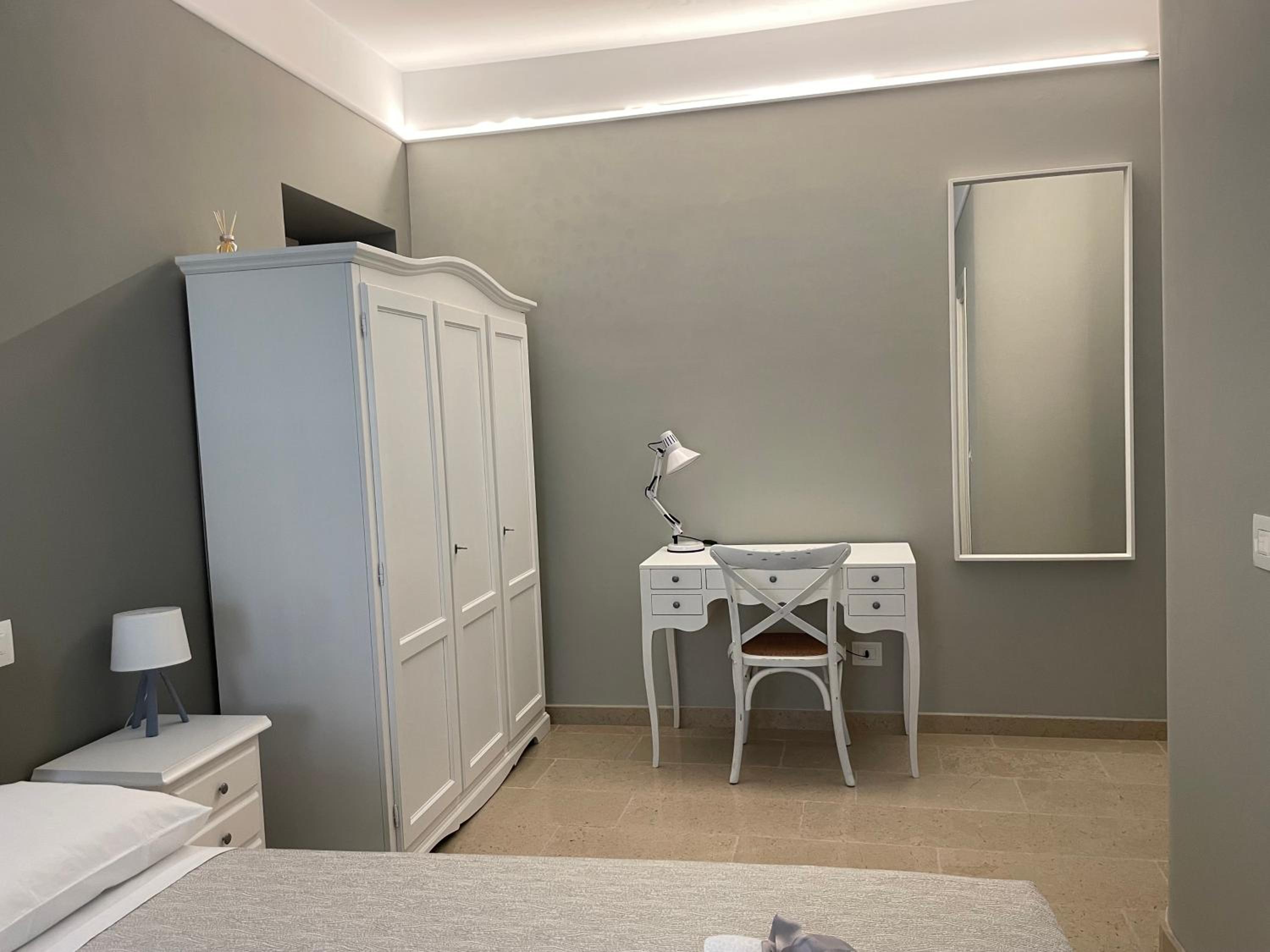 Double Room with Private Bathroom - Photo 1