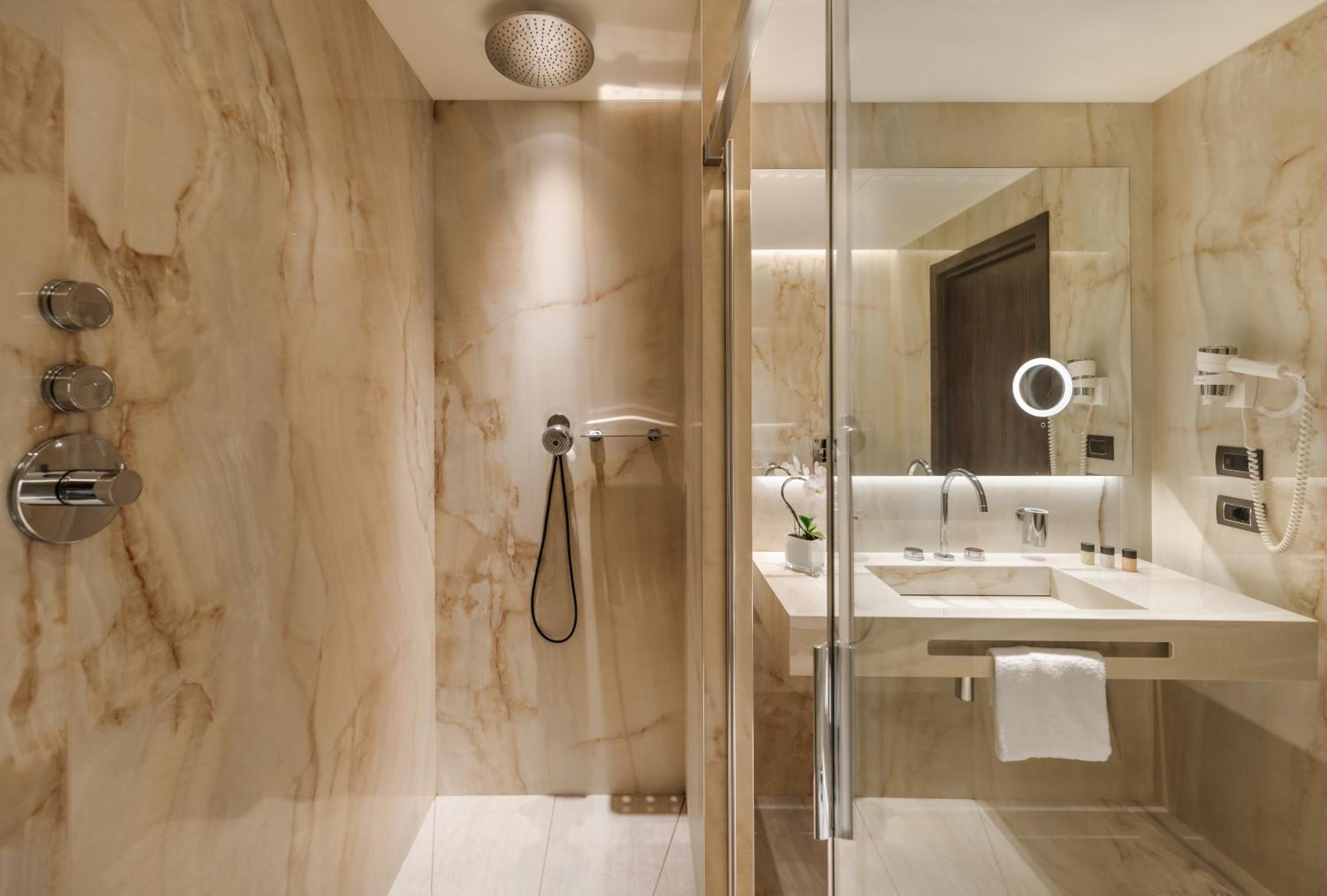 Executive Junior Suite - Photo 7