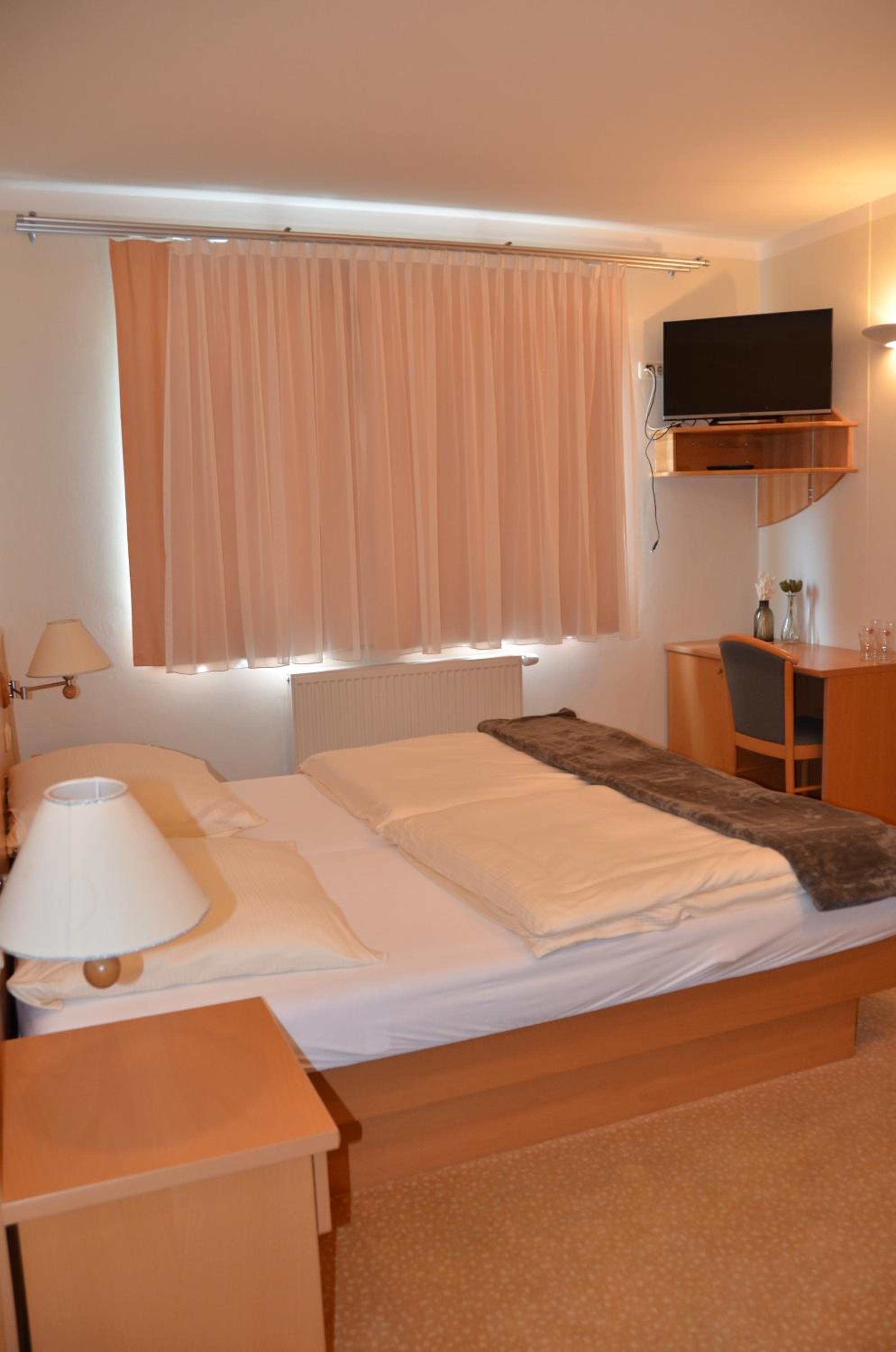 Standard Twin Room photo 3