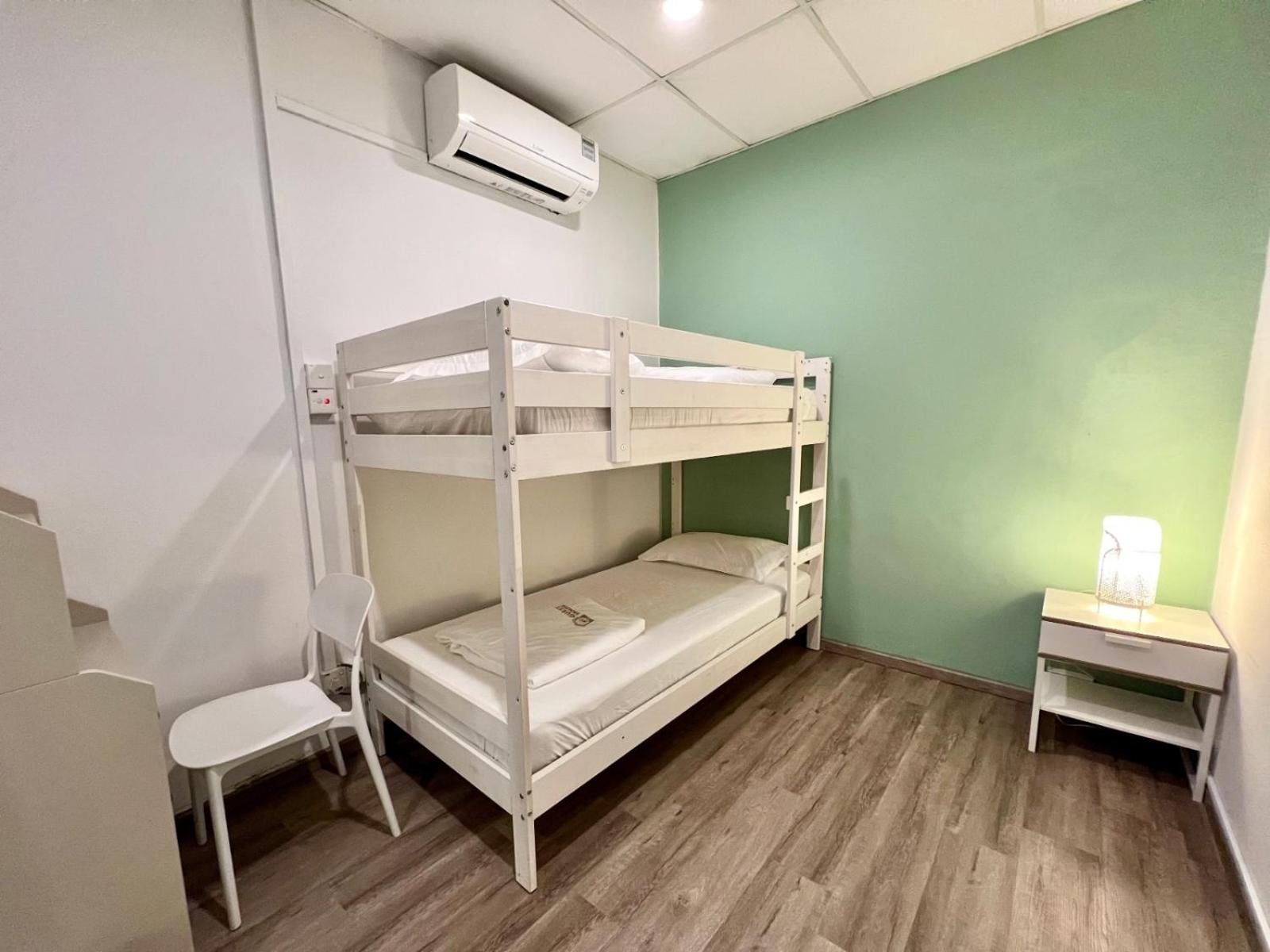 Double Room with Common Bathroom photo 1