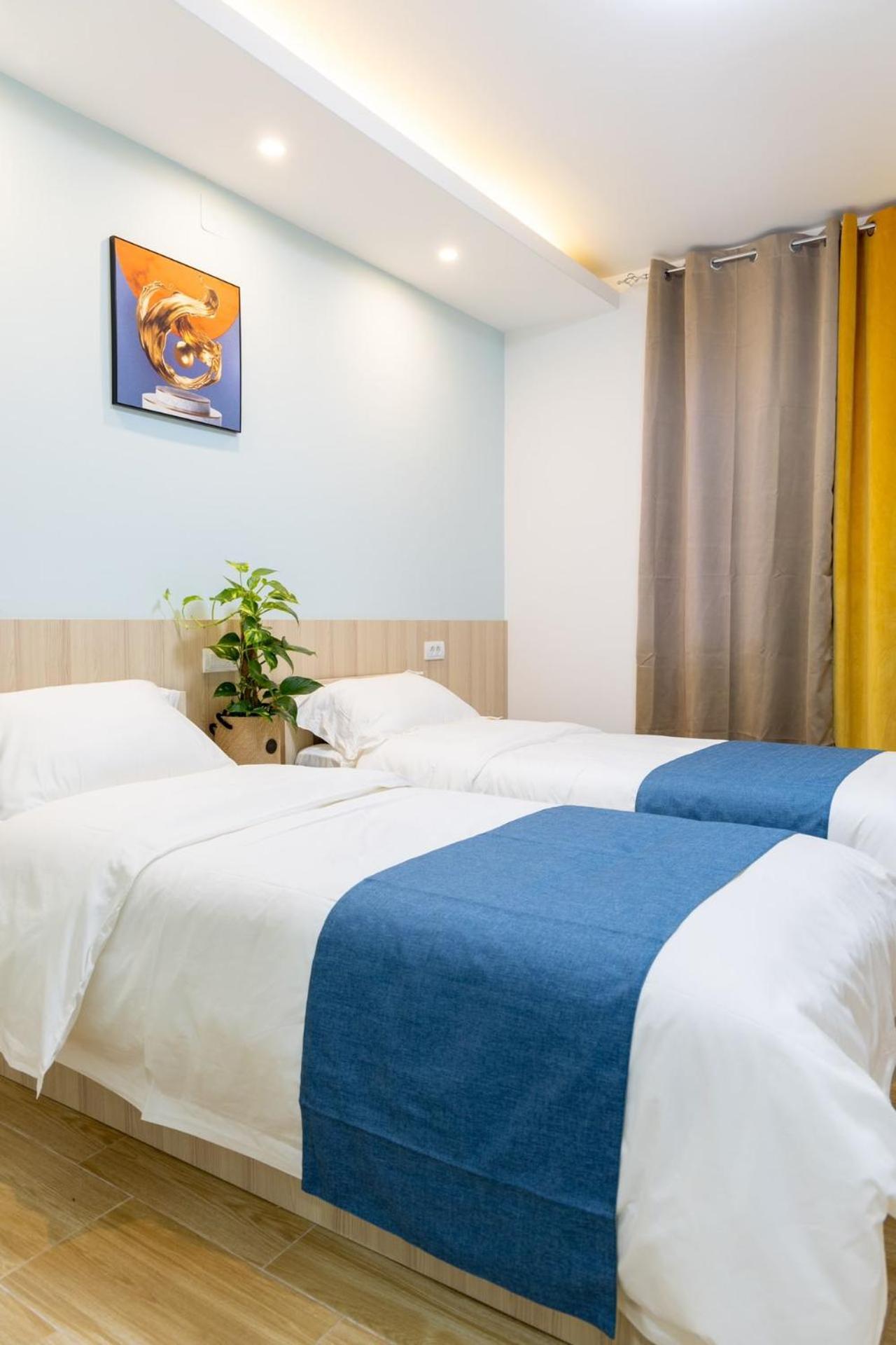 Double Room with Two Double Beds photo 1