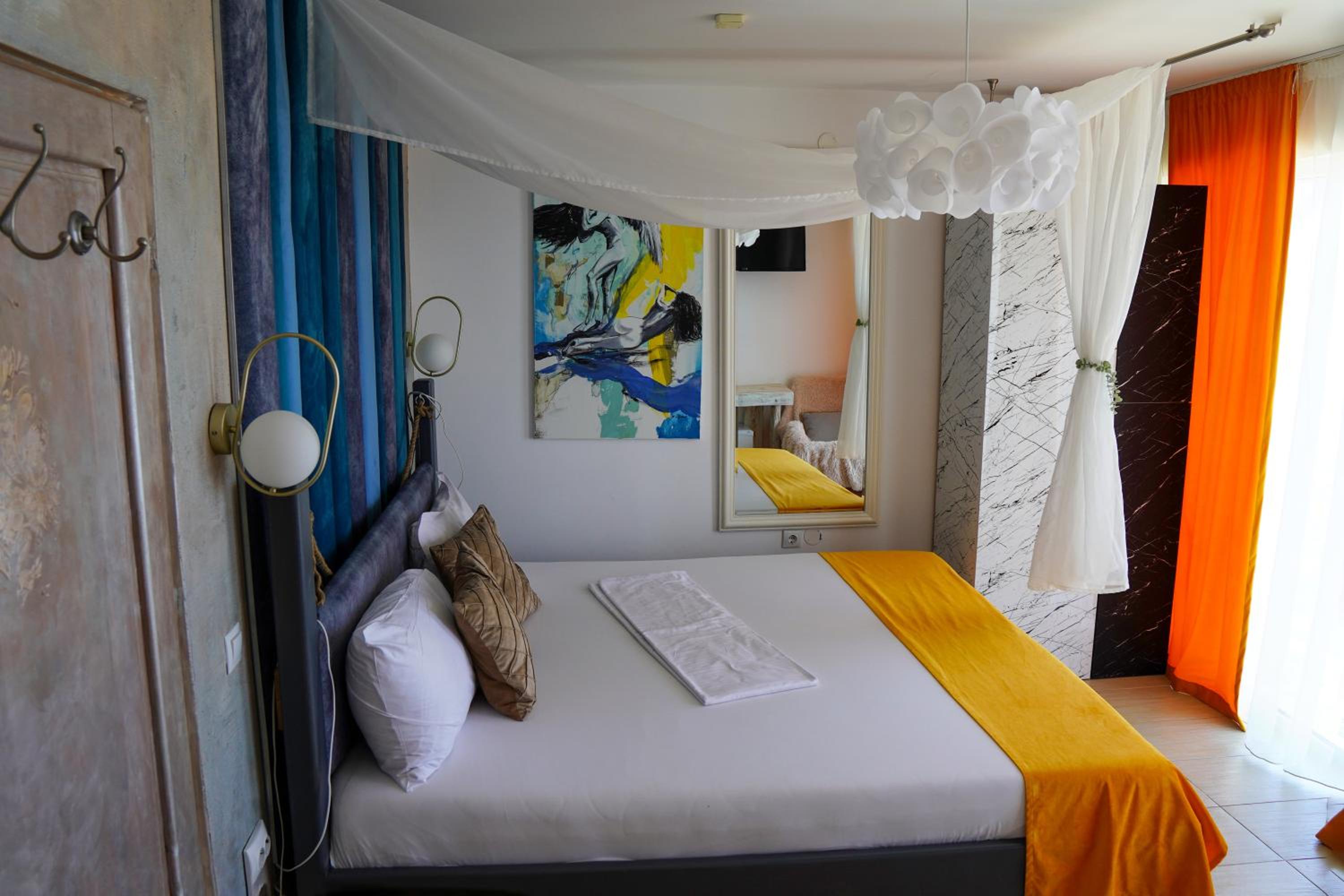 Double Room with Sea View - Photo 10