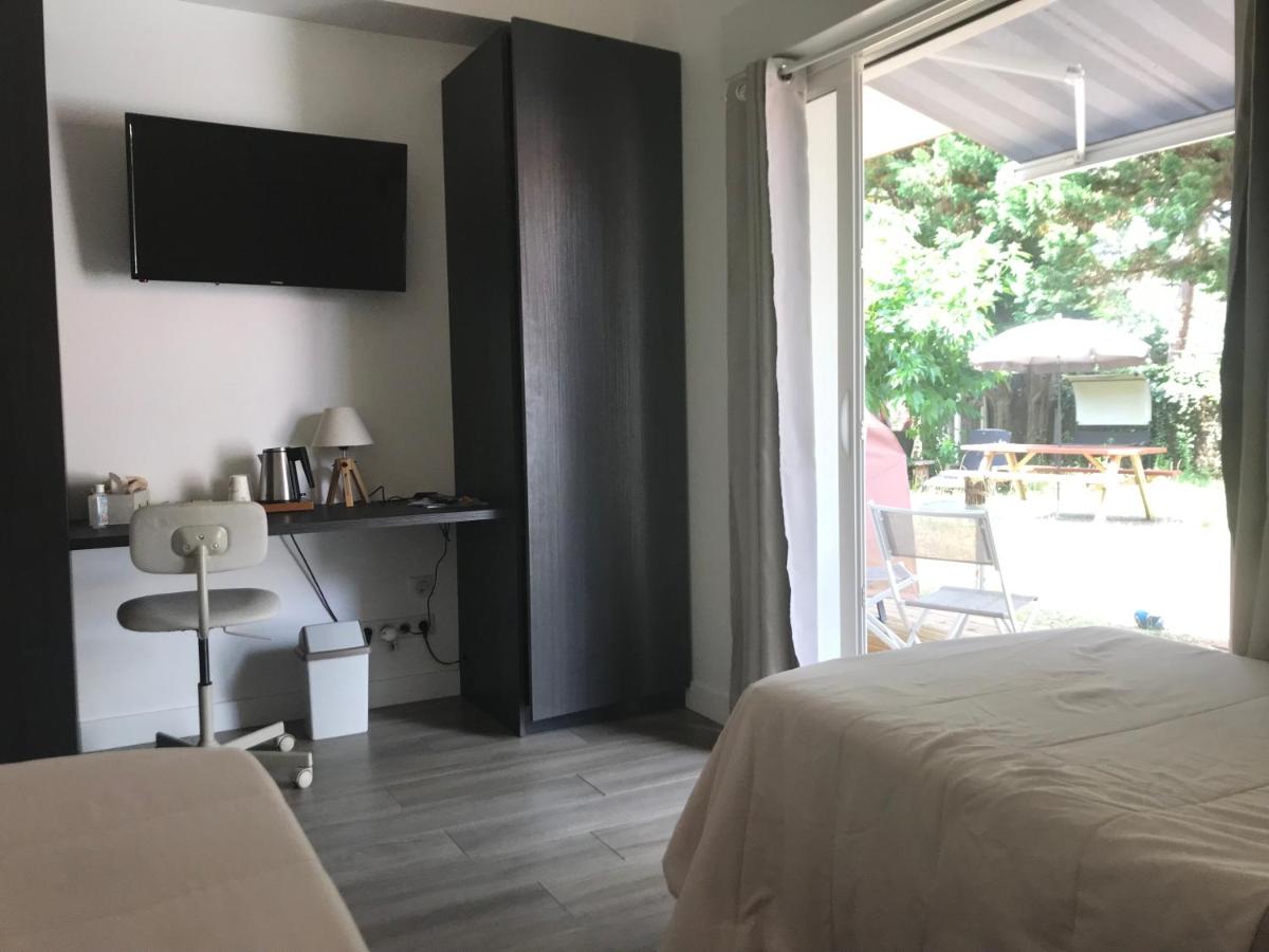 Deluxe Double or Twin Room with Garden View photo 2