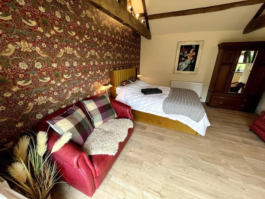 One-Bedroom House photo 1