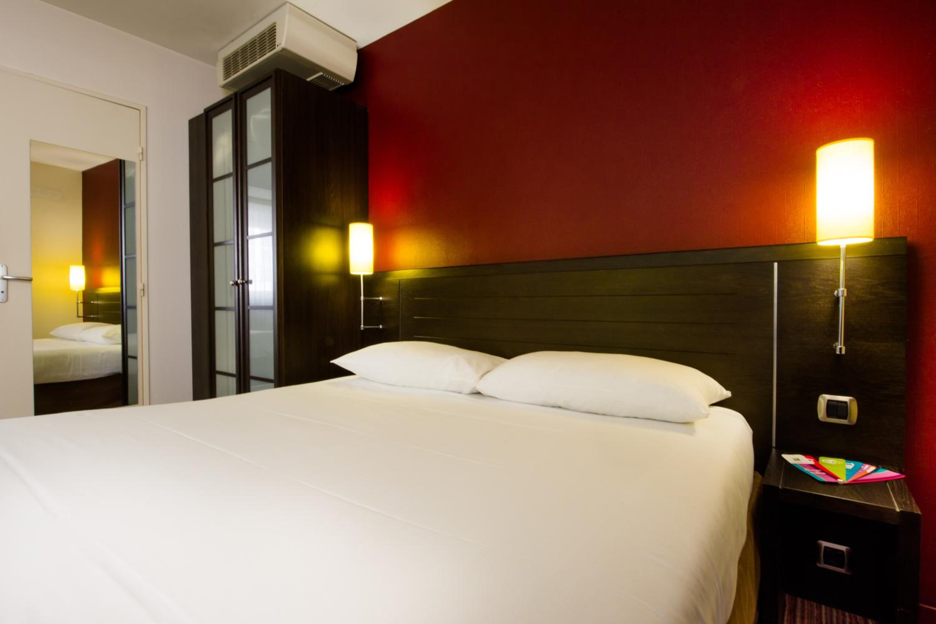 Standard Double Room - Photo 7