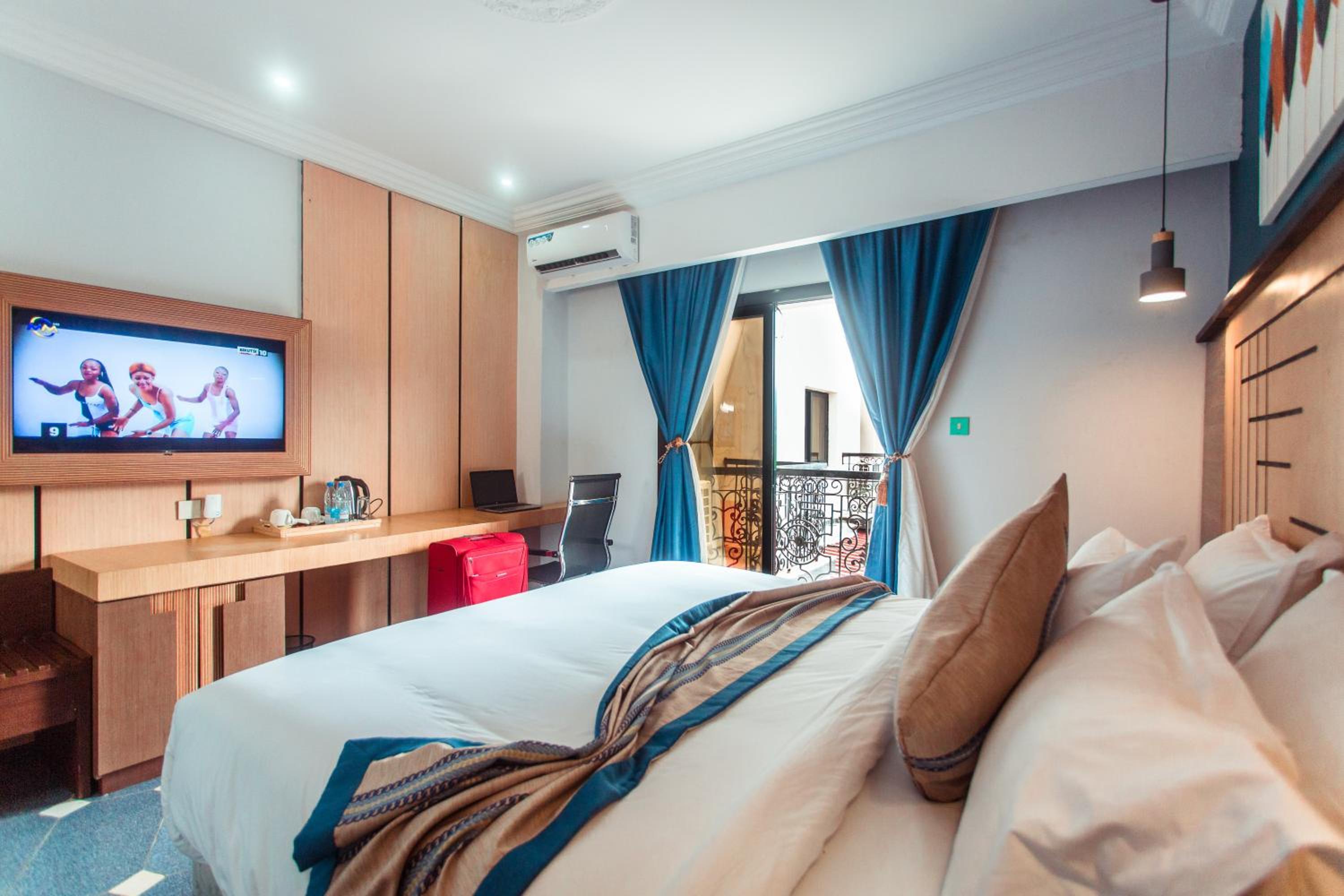 Standard King Room