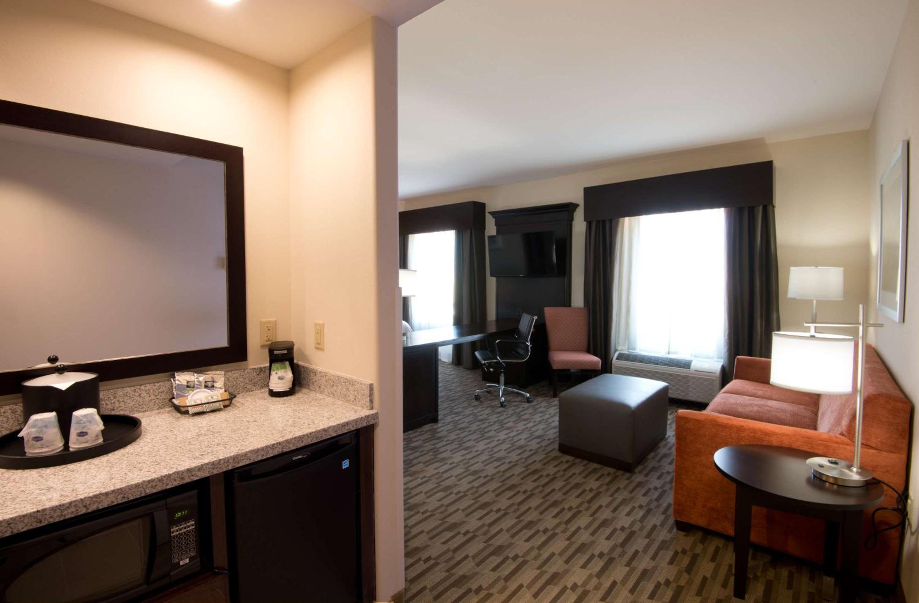 King Studio Suite - Non Smoking photo 1