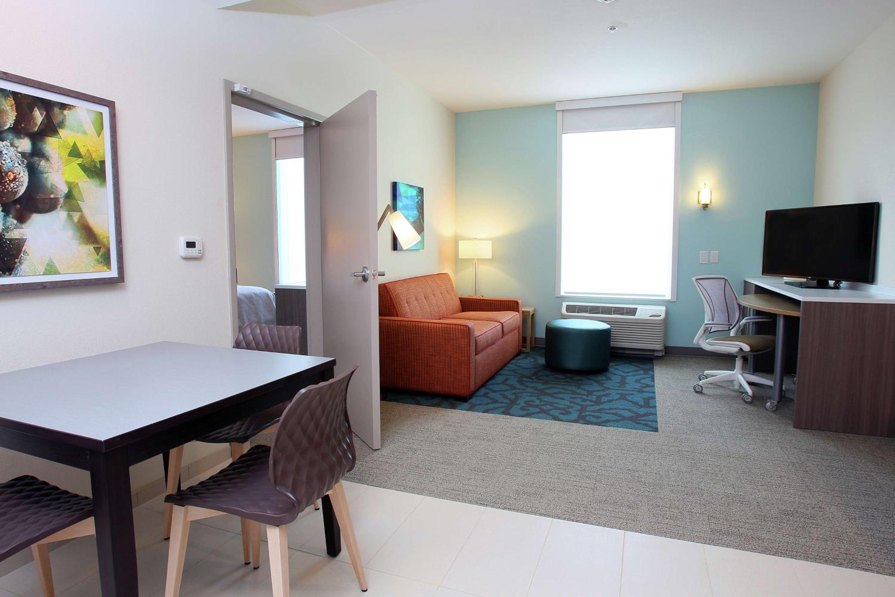 One-Bedroom King Suite - Non-Smoking - Photo 1